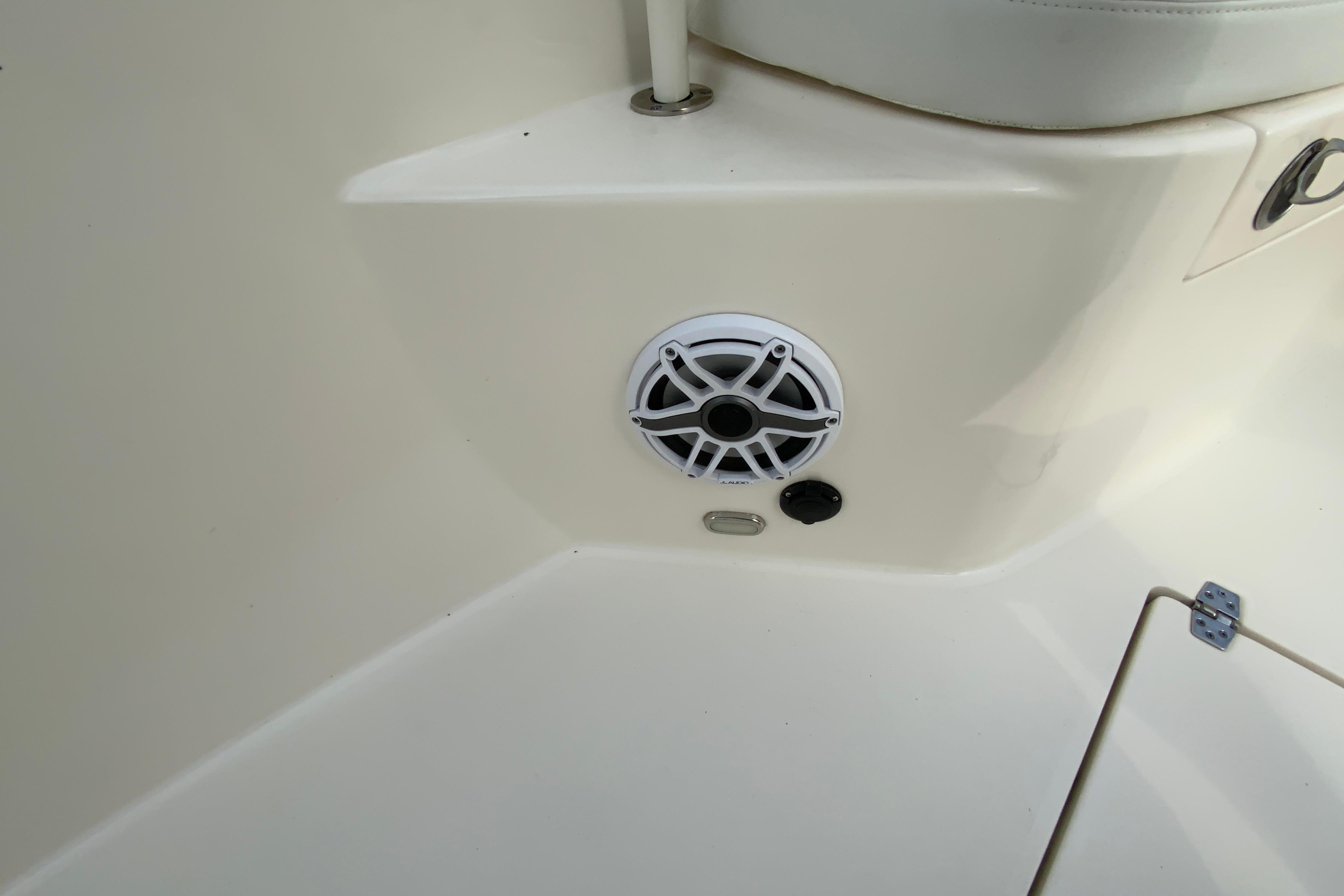 2023 Cobia 262 Center Console-58
