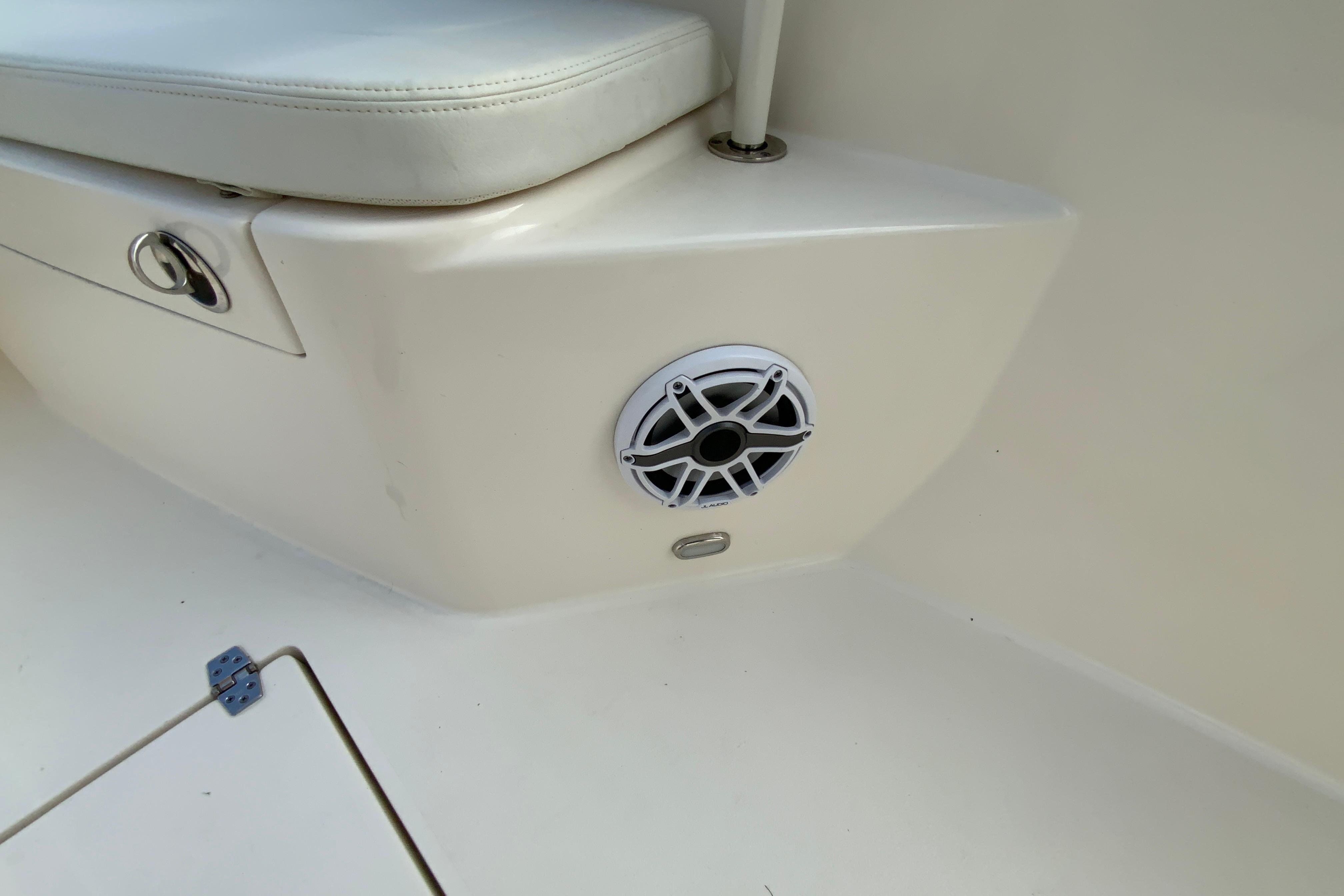 2023 Cobia 262 Center Console-59