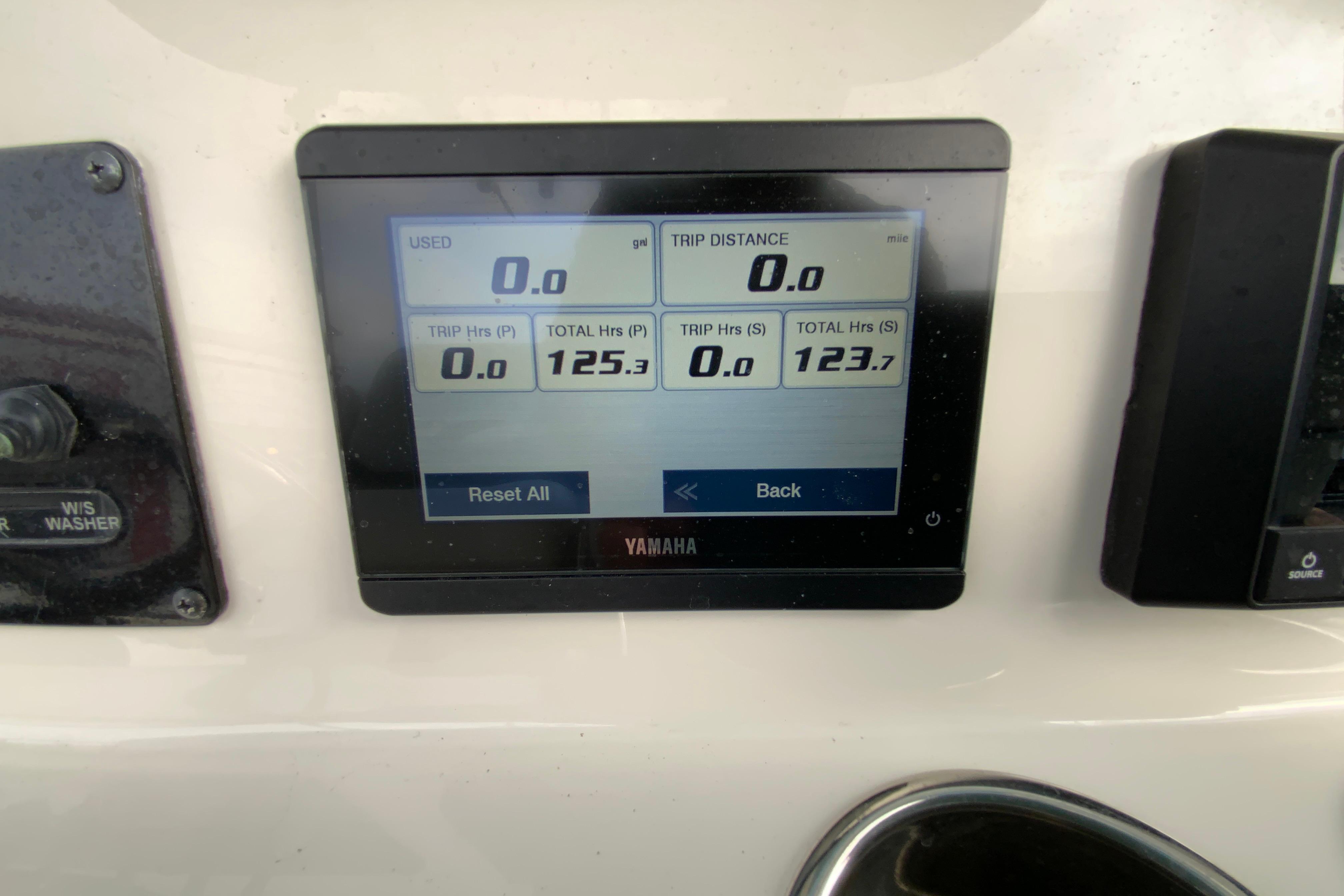 2023 Cobia 262 Center Console-63