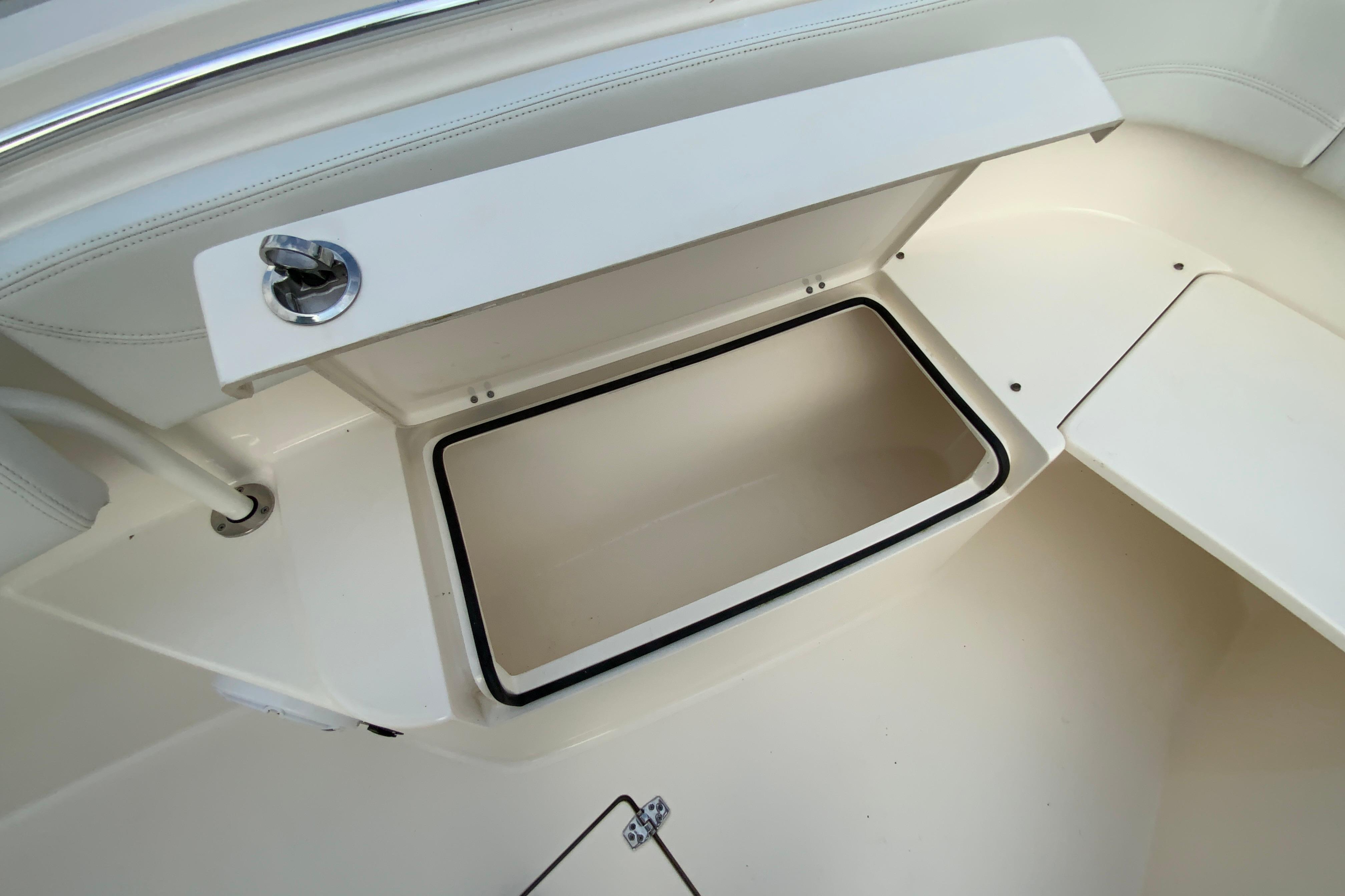 2023 Cobia 262 Center Console-66