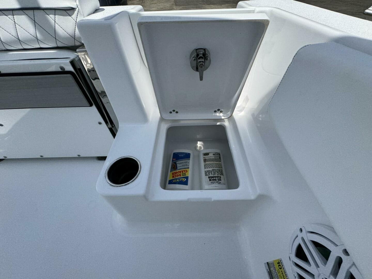 2023 Sportsman 212 open-10