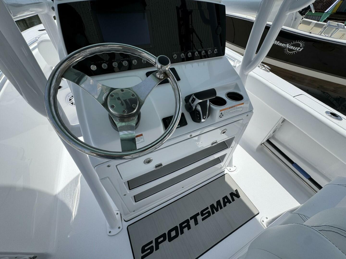 2023 Sportsman 212 open-15
