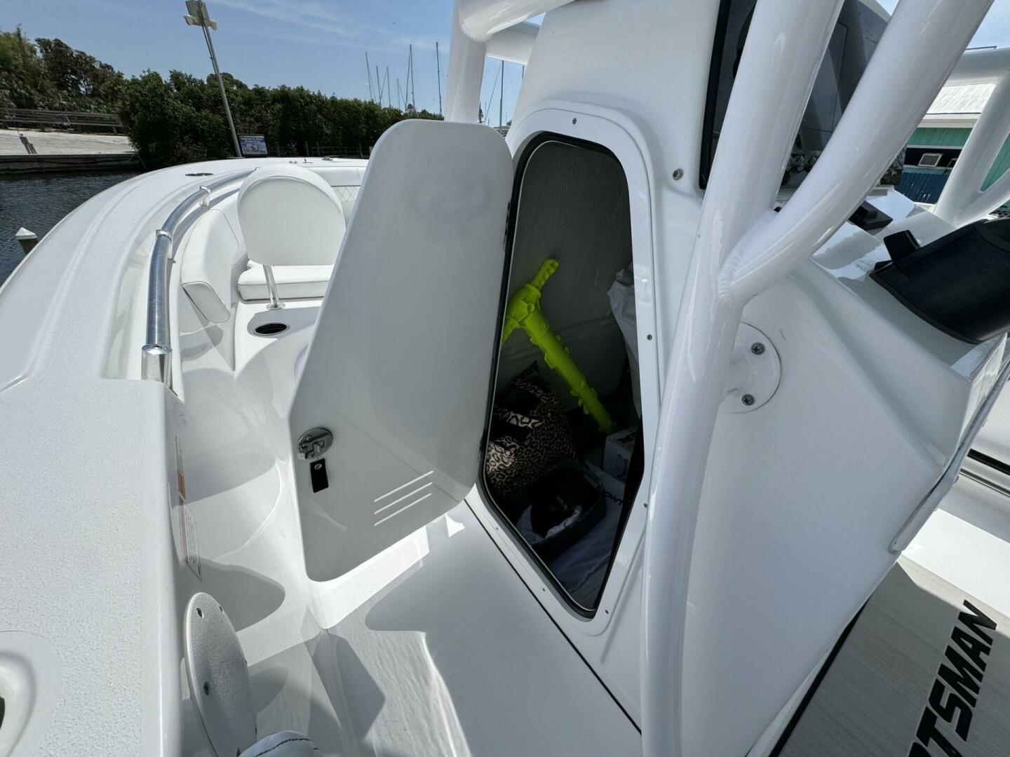 2023 Sportsman 212 open-24