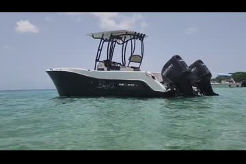 Catamaran 23-CENTER-CONSOLE video