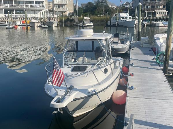 23' Boston Whaler, Listing Number 100911323, - Photo No. 2