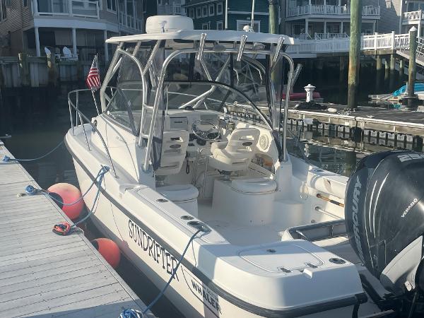 23' Boston Whaler, Listing Number 100911323, Image No. 10