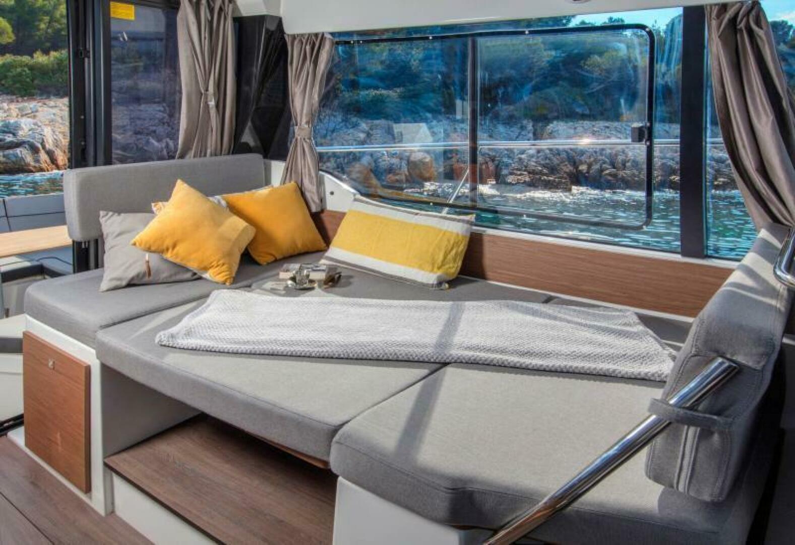 2025 Jeanneau NC 1095 FLY Weekender-5