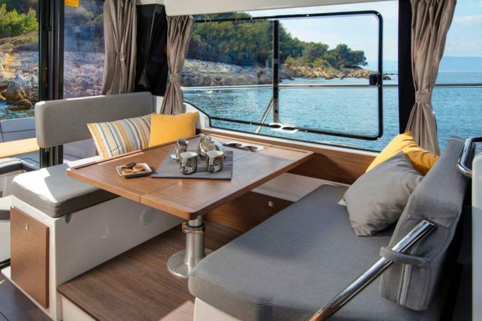 2025 Jeanneau NC 1095 FLY Weekender-6