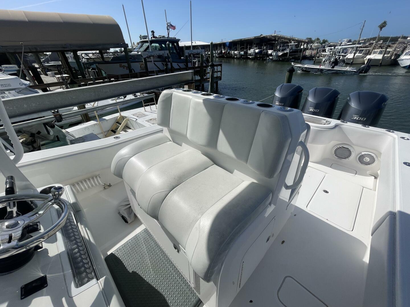 2017 Invincible 36-23