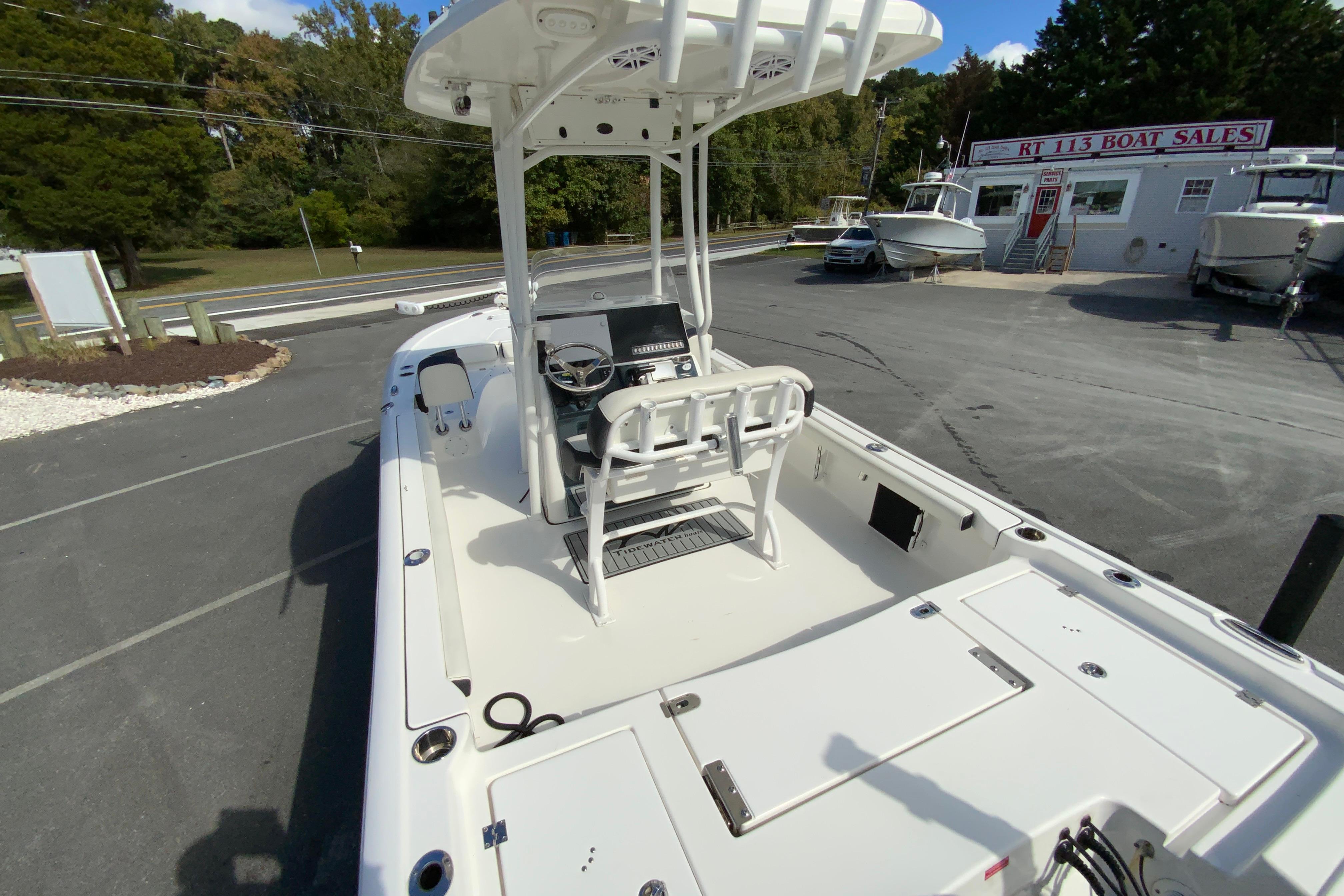 2022 Tidewater 2300 Carolina Bay-11
