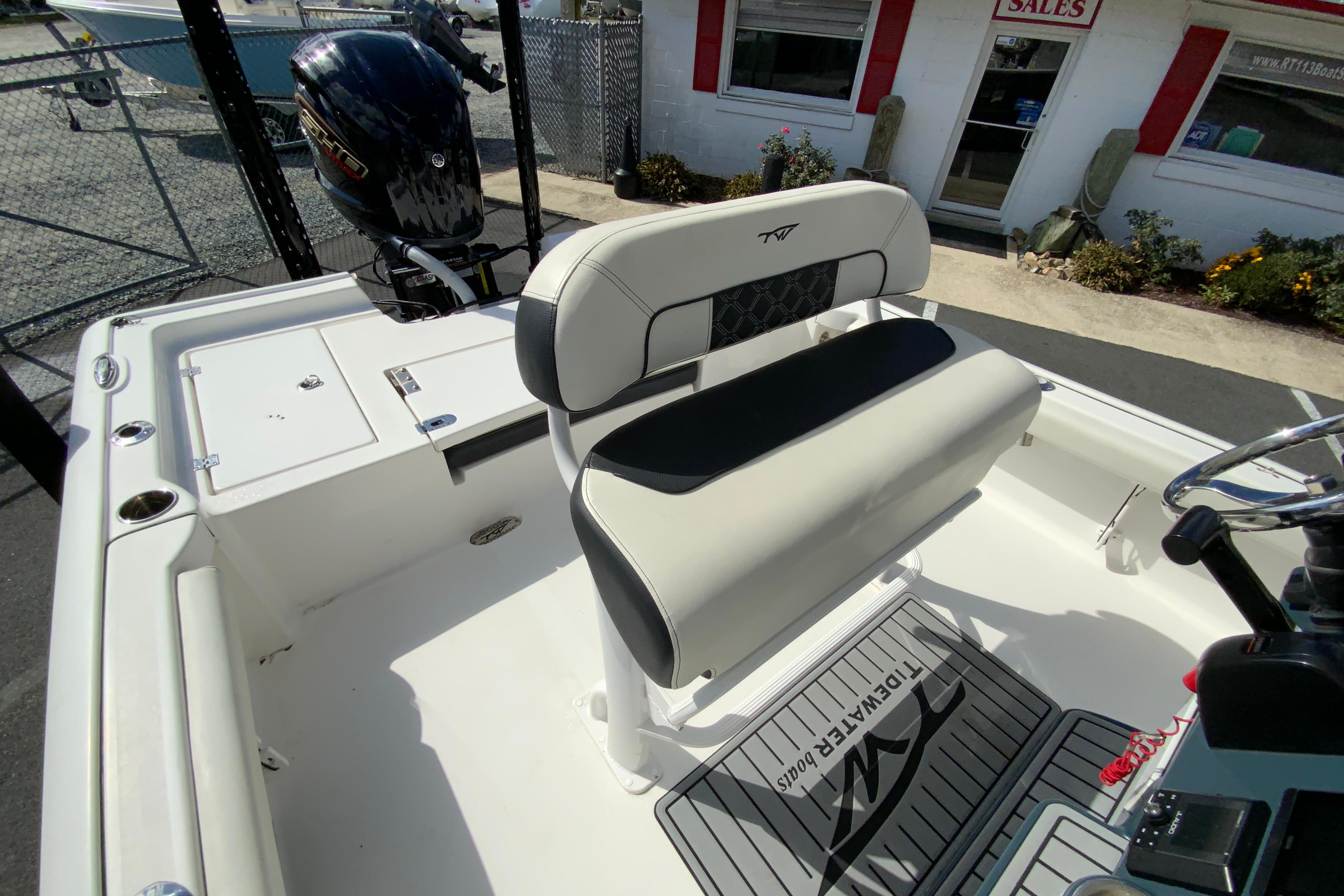 2022 Tidewater 2300 Carolina Bay-15