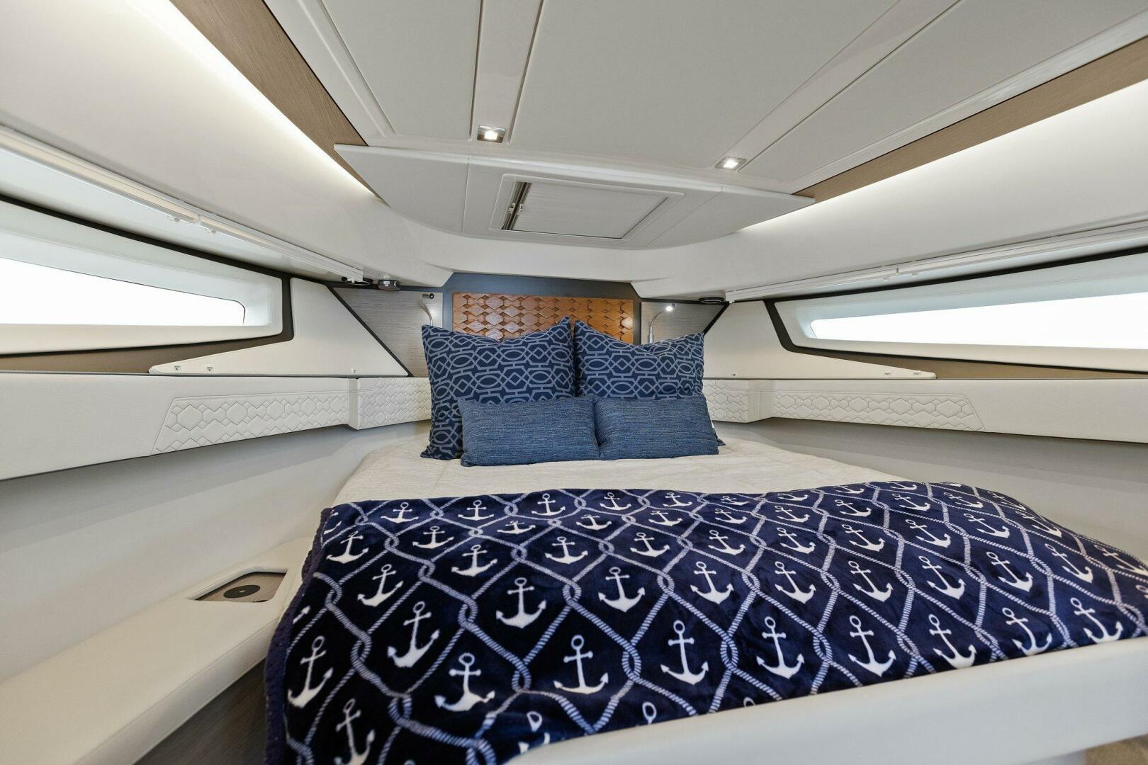 2022 Tiara Yachts 43 