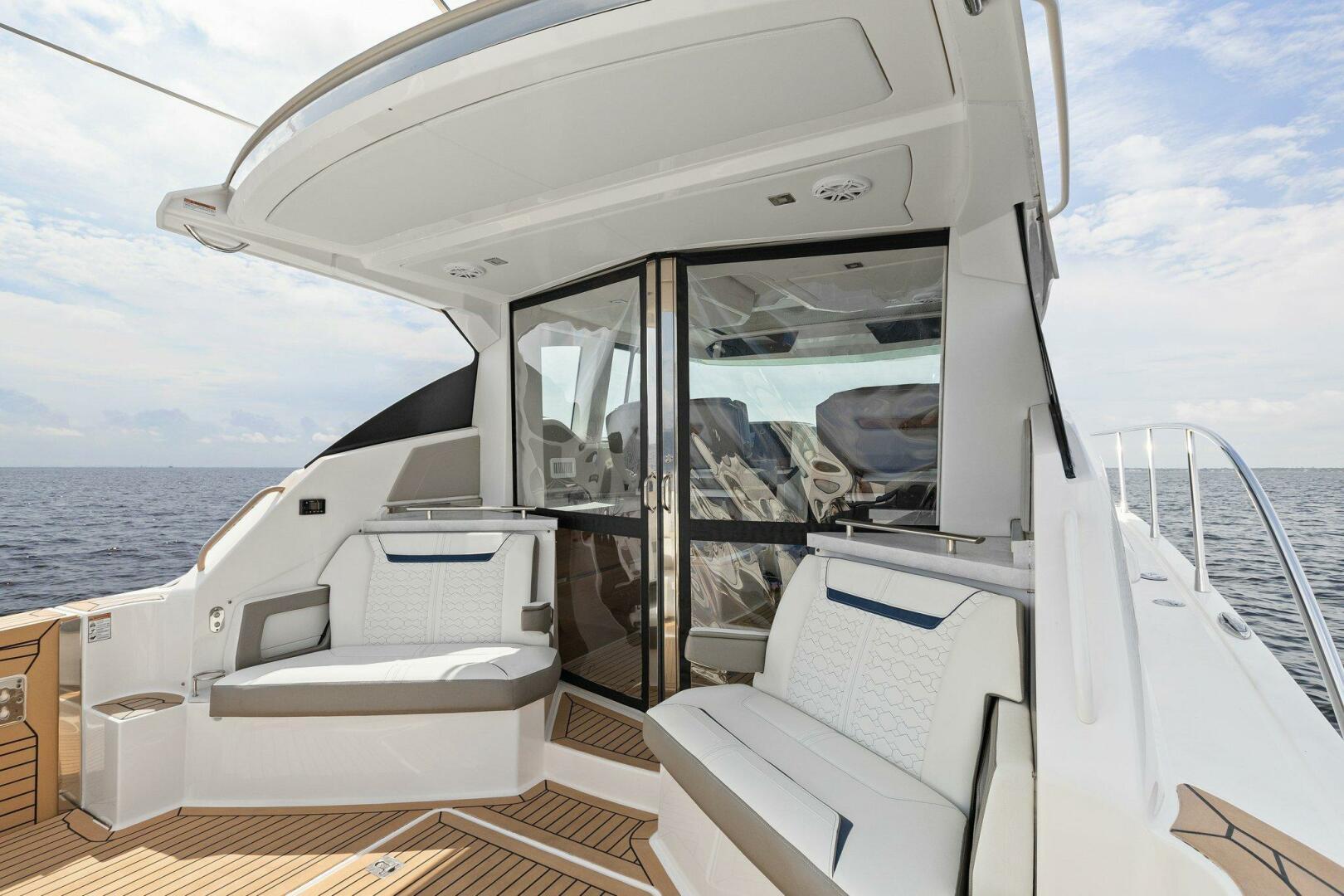 2022 Tiara Yachts 43 