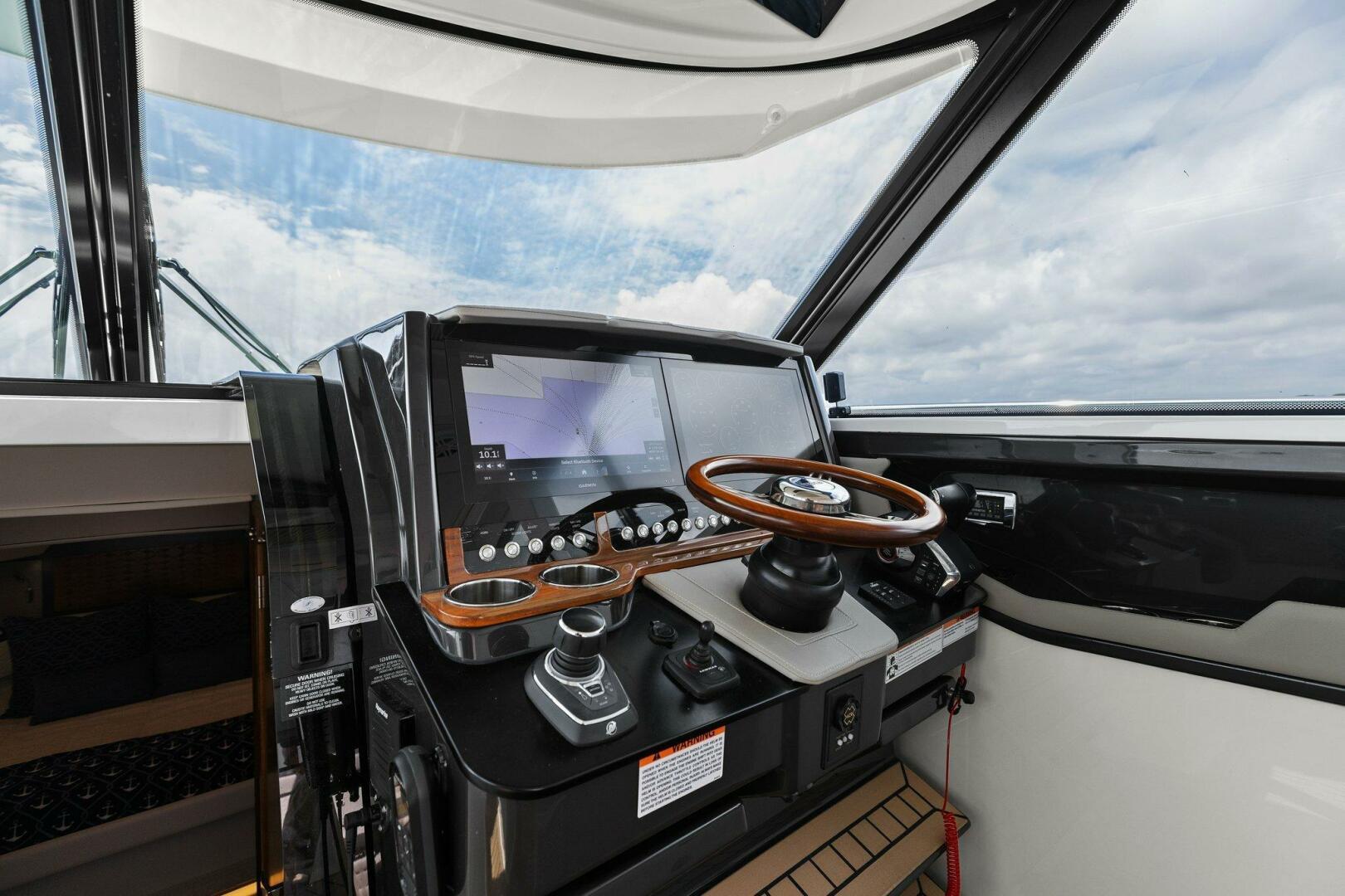 2022 Tiara Yachts 43 