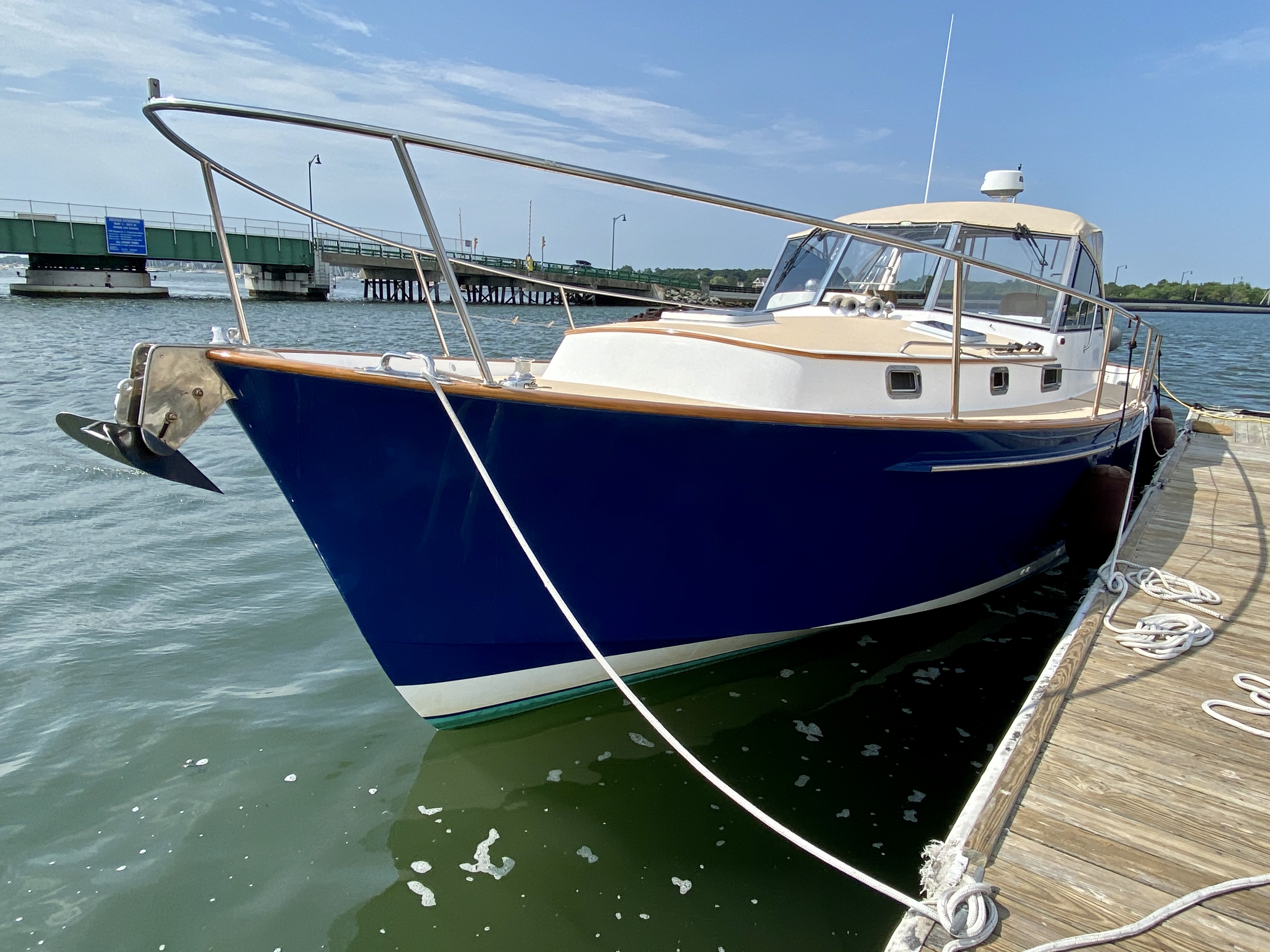 1998 Legacy 40' Express