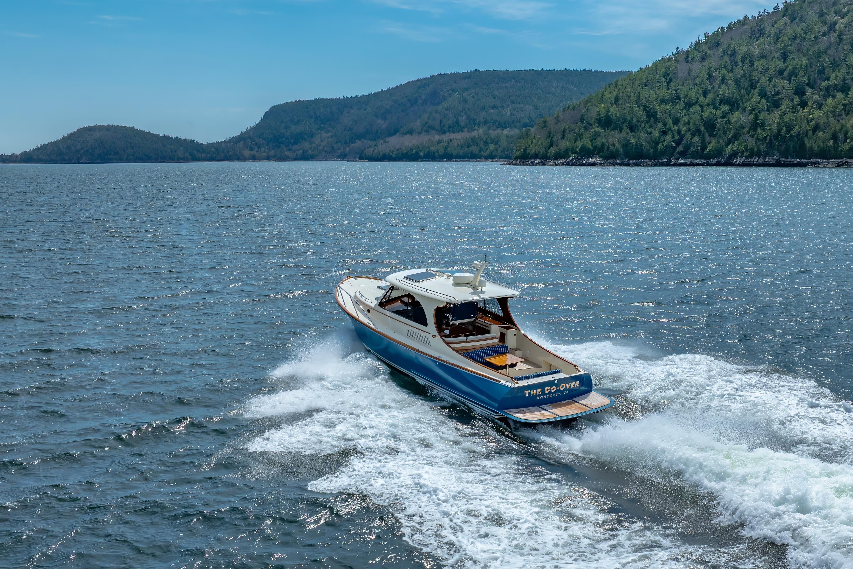 2024-hinckley-picnic-boat-40-power-9834005-20250610114510334-1_XLARGE
