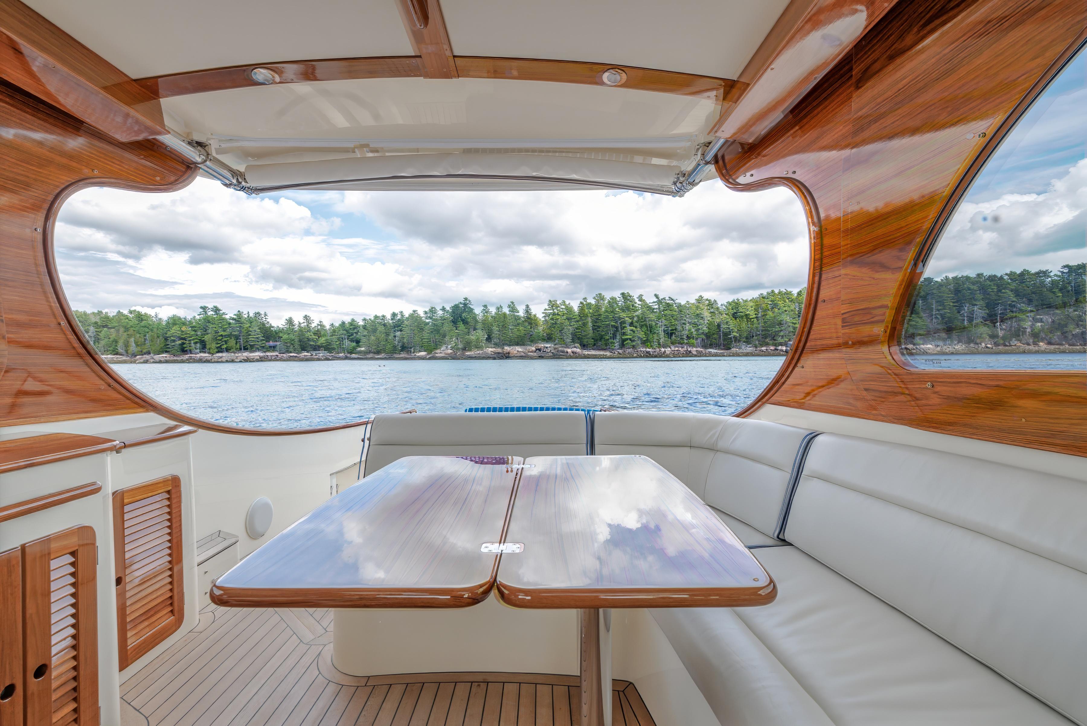 2024-hinckley-picnic-boat-40-power-9834005-20250610114536378-1_XLARGE