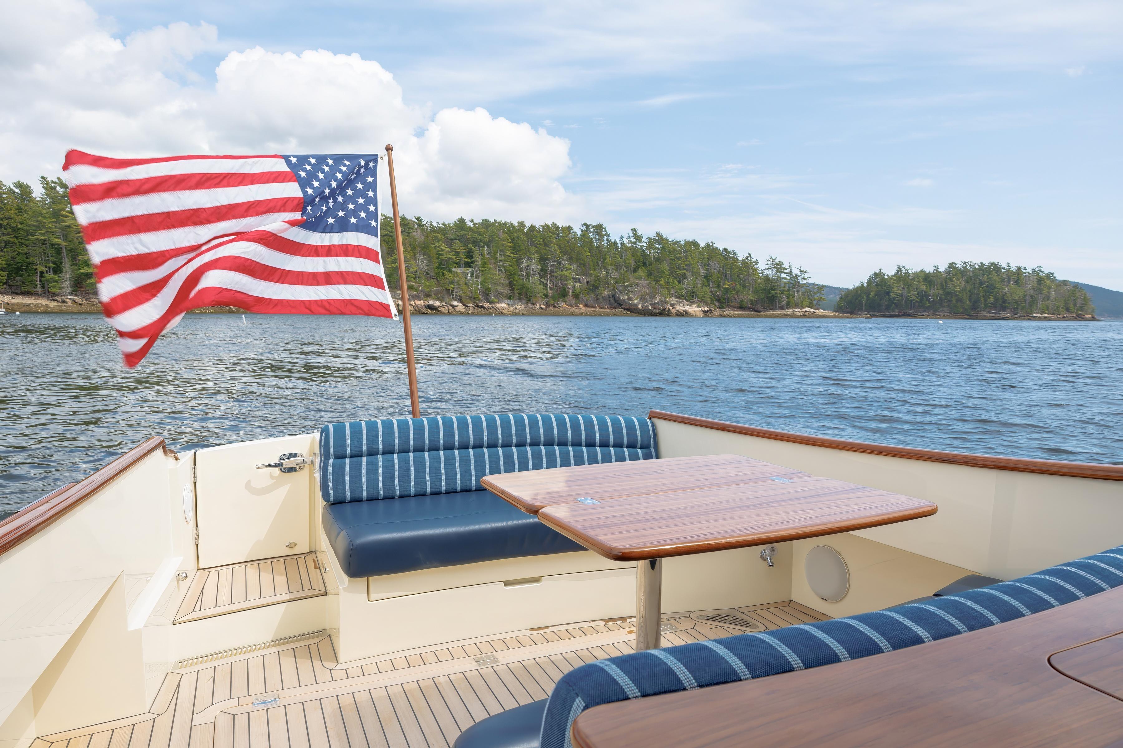 2024-hinckley-picnic-boat-40-power-9834005-20250610114557300-1_XLARGE