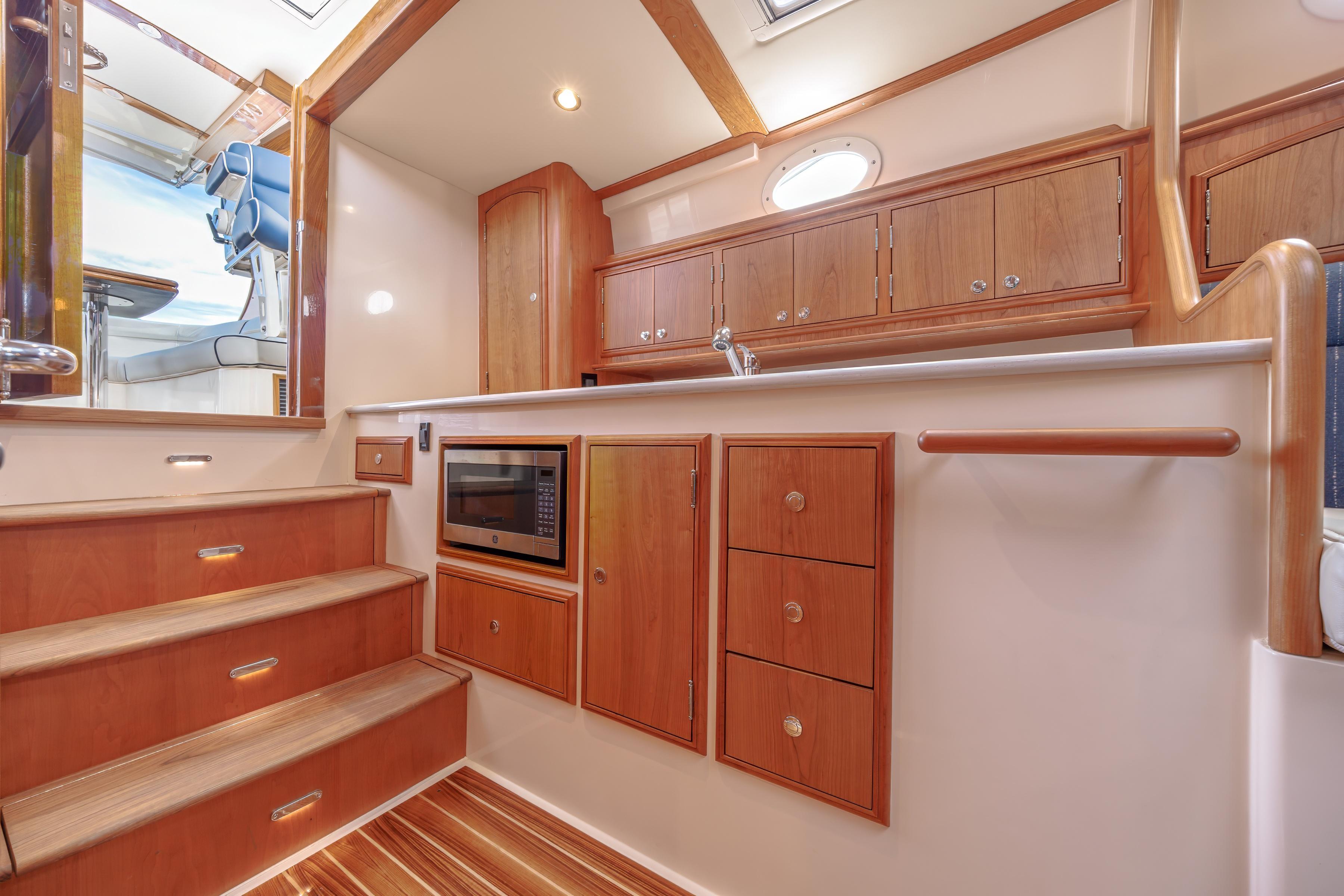 2024-hinckley-picnic-boat-40-power-9834005-20250610114625362-1_XLARGE