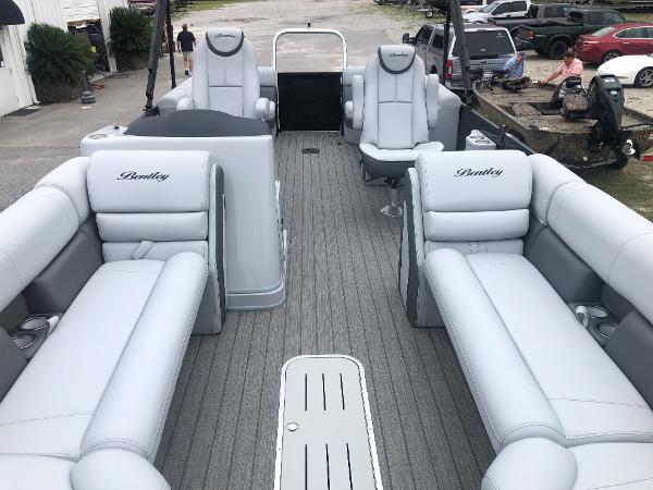 2021 Bentley boat for sale, model of the boat is Elite 253 Admiral & Image # 10 of 35