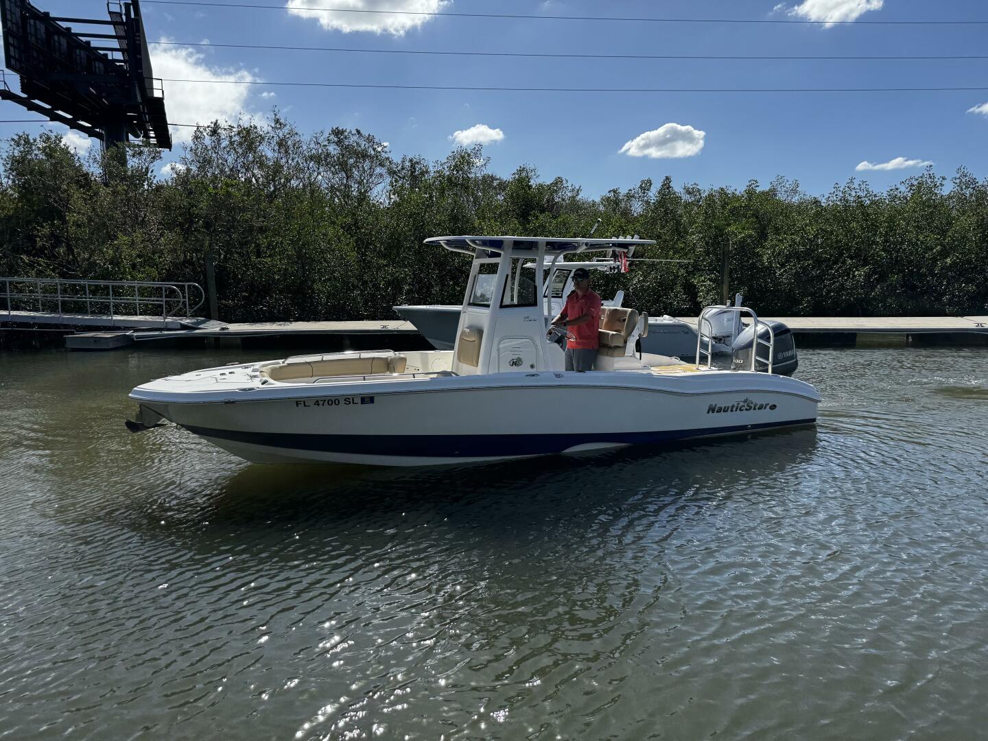 2019 Nauticstar 251 Hybrid-9