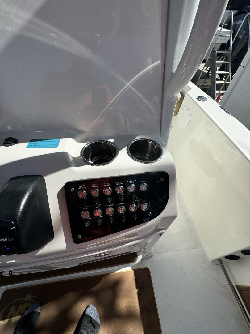 2019 Nauticstar 251 Hybrid-17