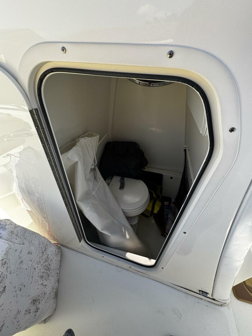 2019 Nauticstar 251 Hybrid-18