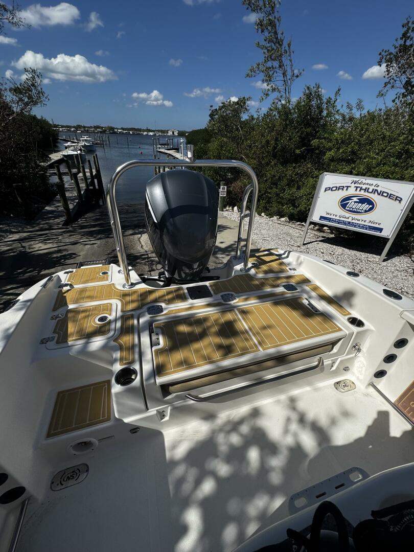 2019 Nauticstar 251 Hybrid-21