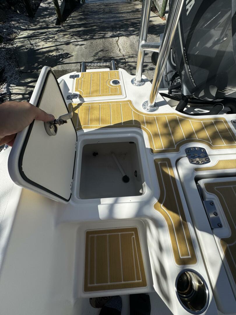 2019 Nauticstar 251 Hybrid-24