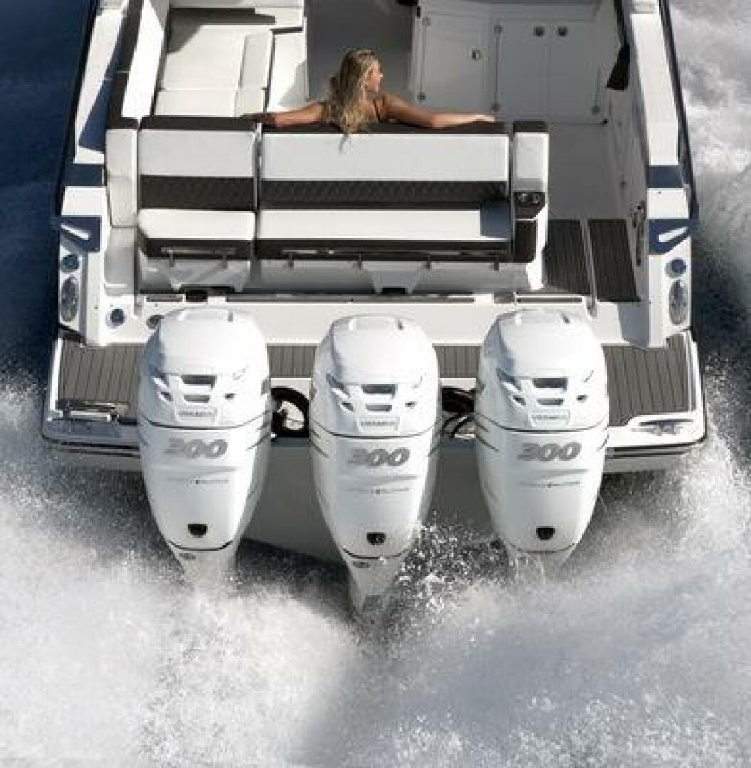 2026 Monterey 385SS-9