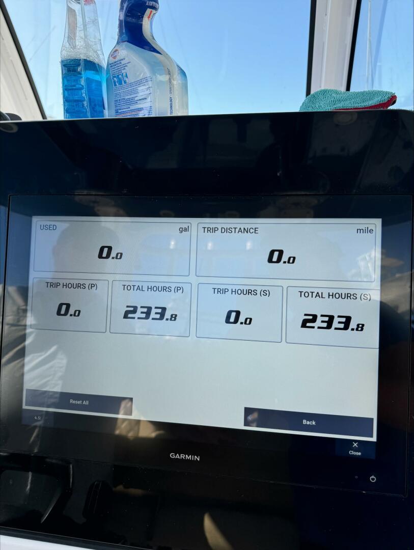 2023 Sportsman 322 Open-3