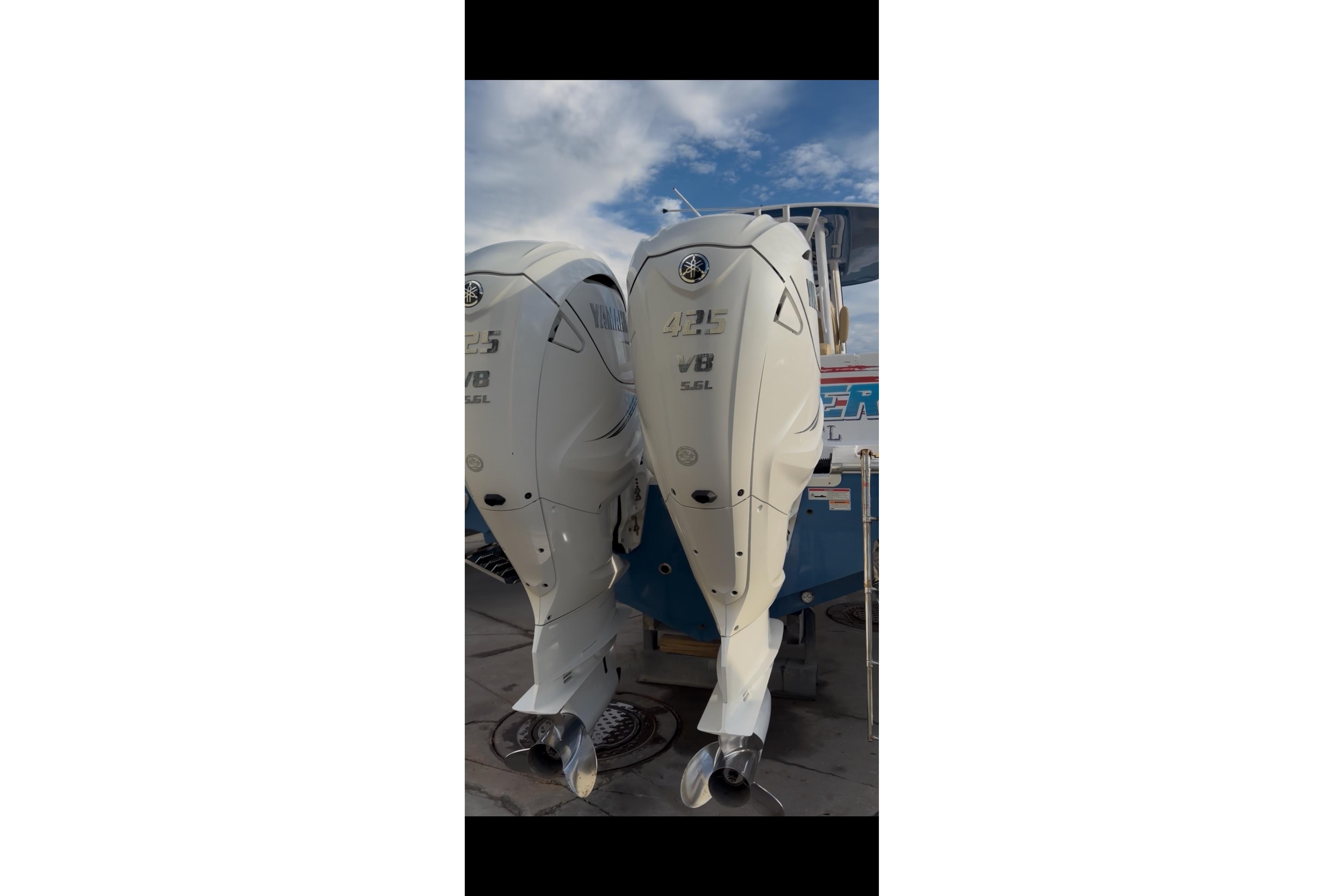 2023 Sportsman Open 322 Center Console-29