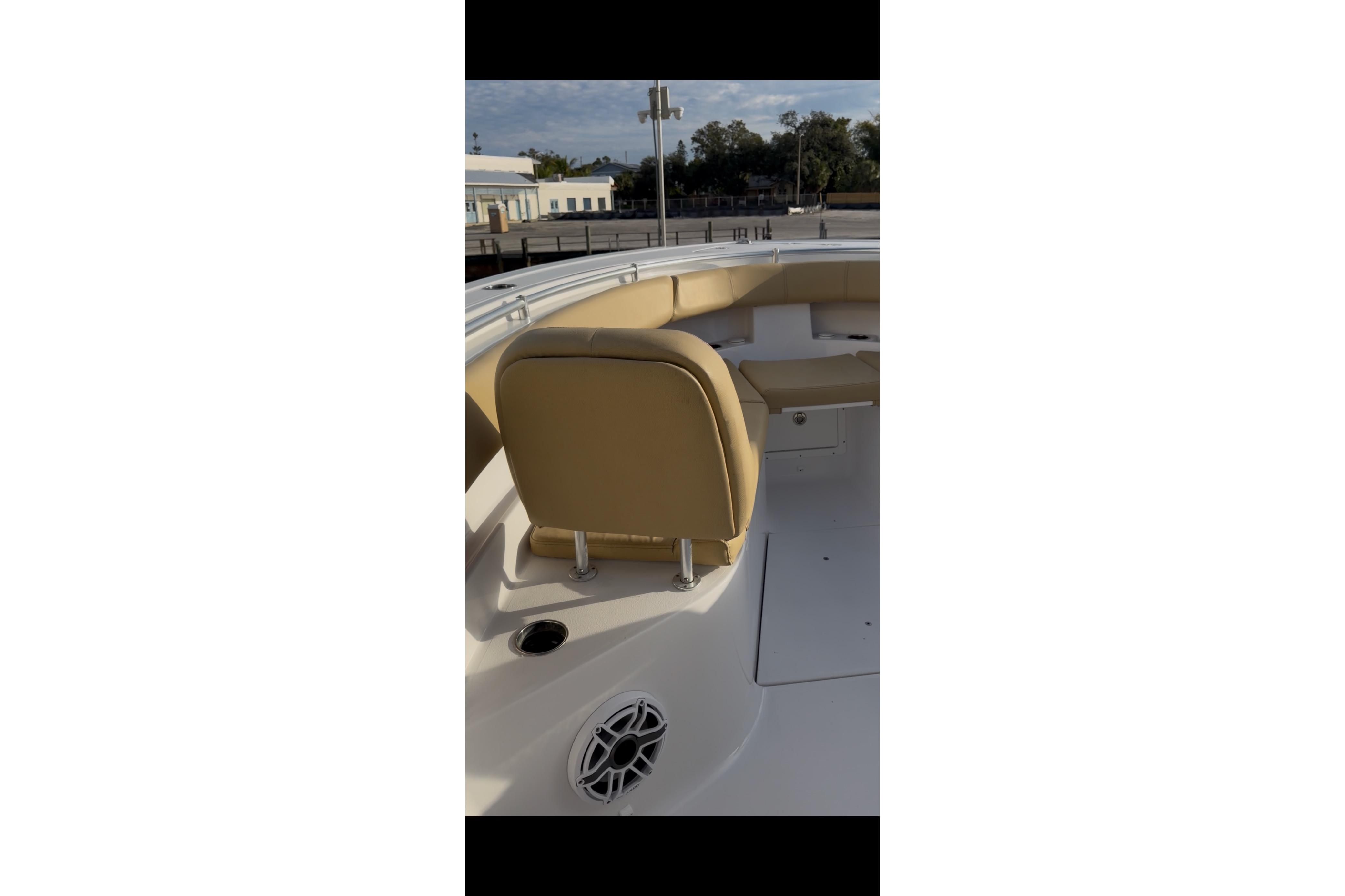 2023 Sportsman Open 322 Center Console-33