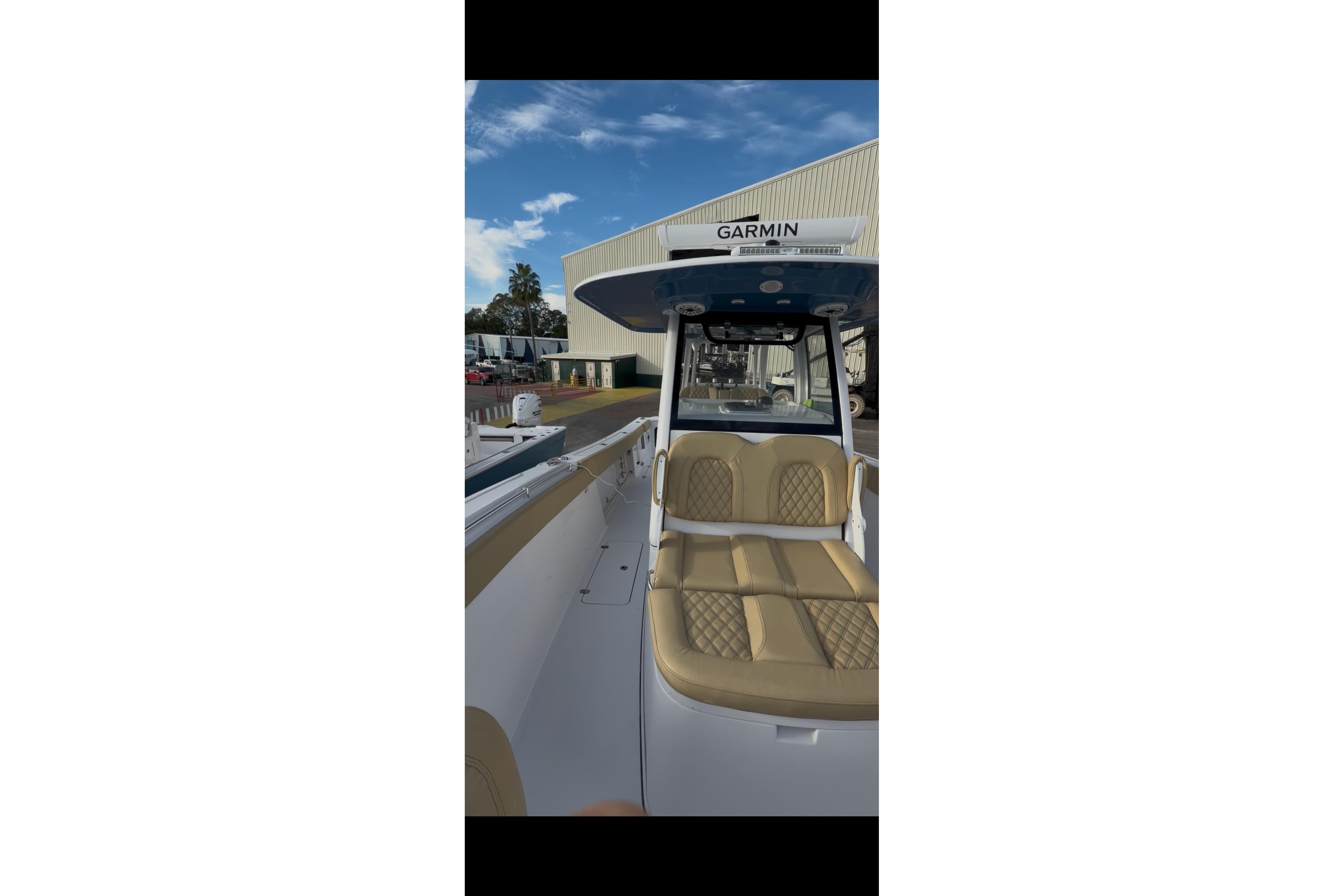 2023 Sportsman Open 322 Center Console-40