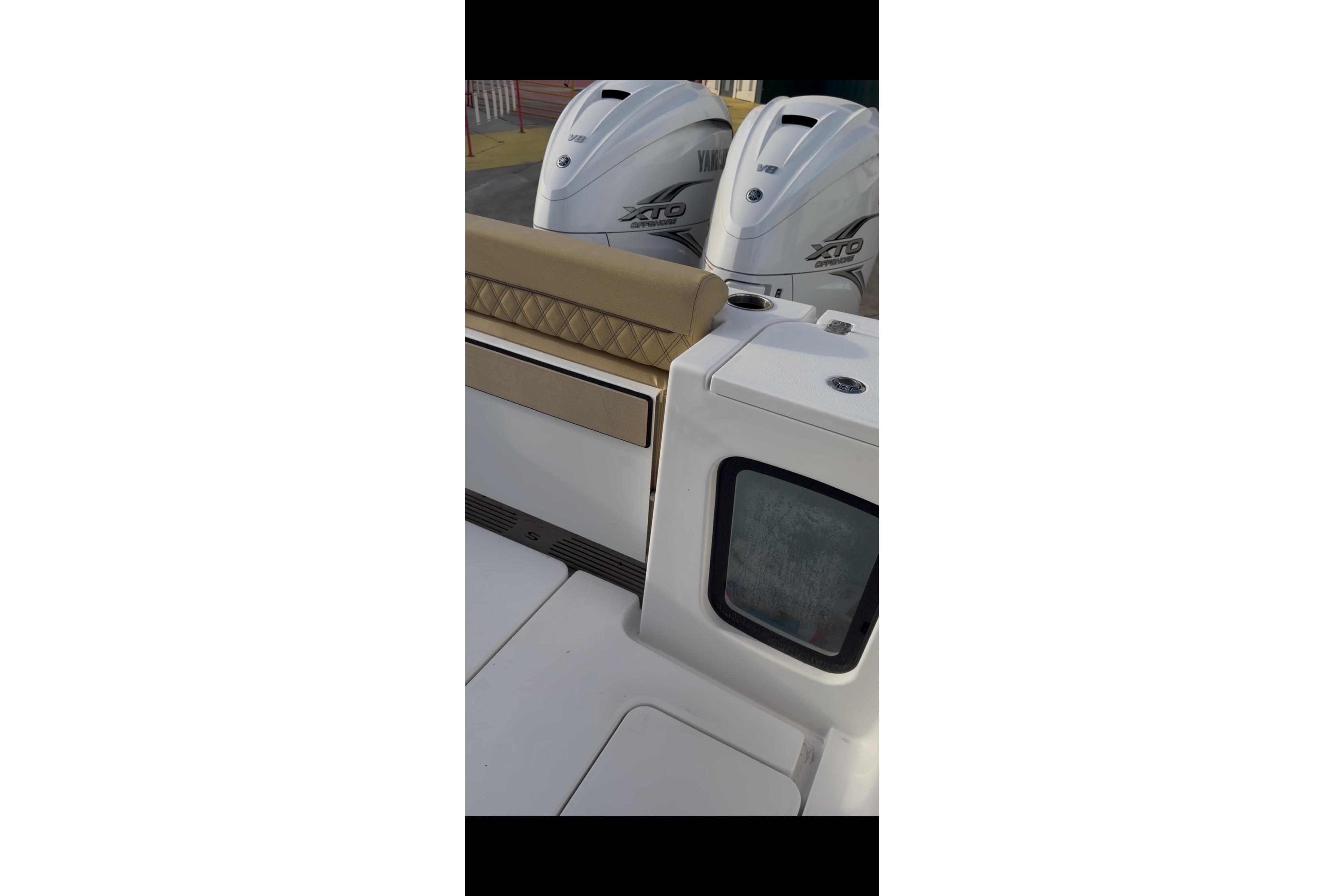 2023 Sportsman Open 322 Center Console-47