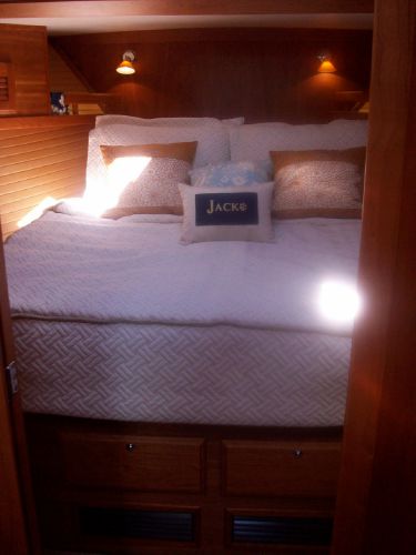 FWD Cabin with Custom Bedding