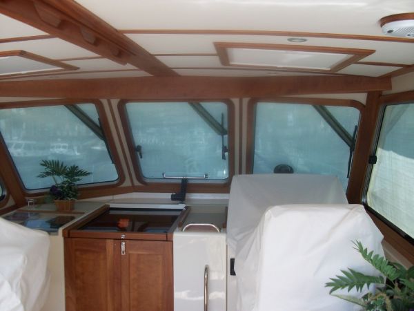 Helm Deck with Window Covers
