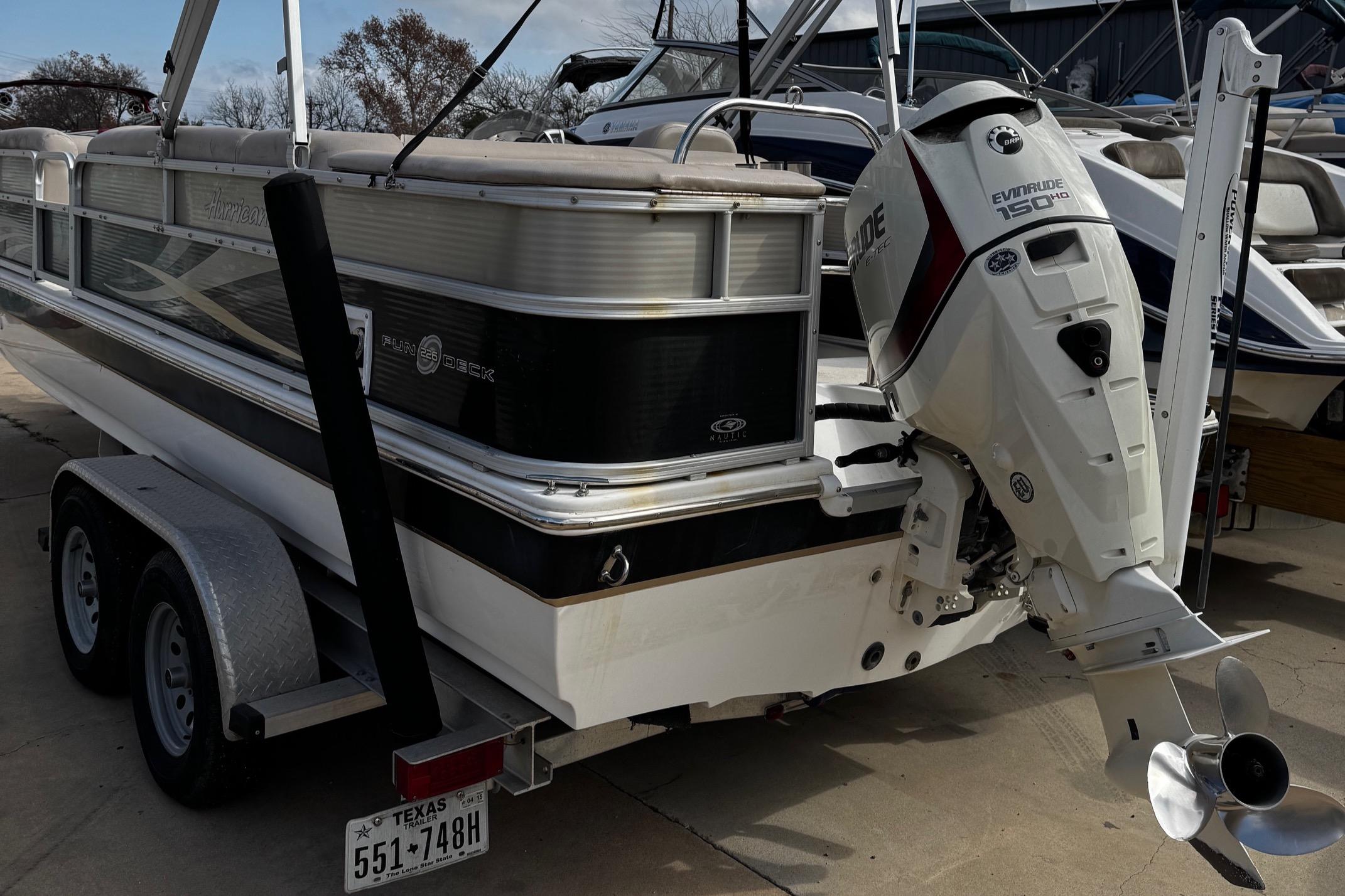 2014 Hurricane FunDeck 226F-6