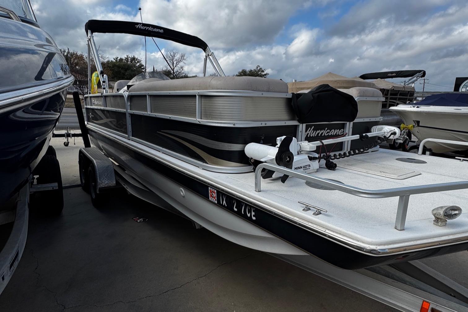 2014 Hurricane FunDeck 226F