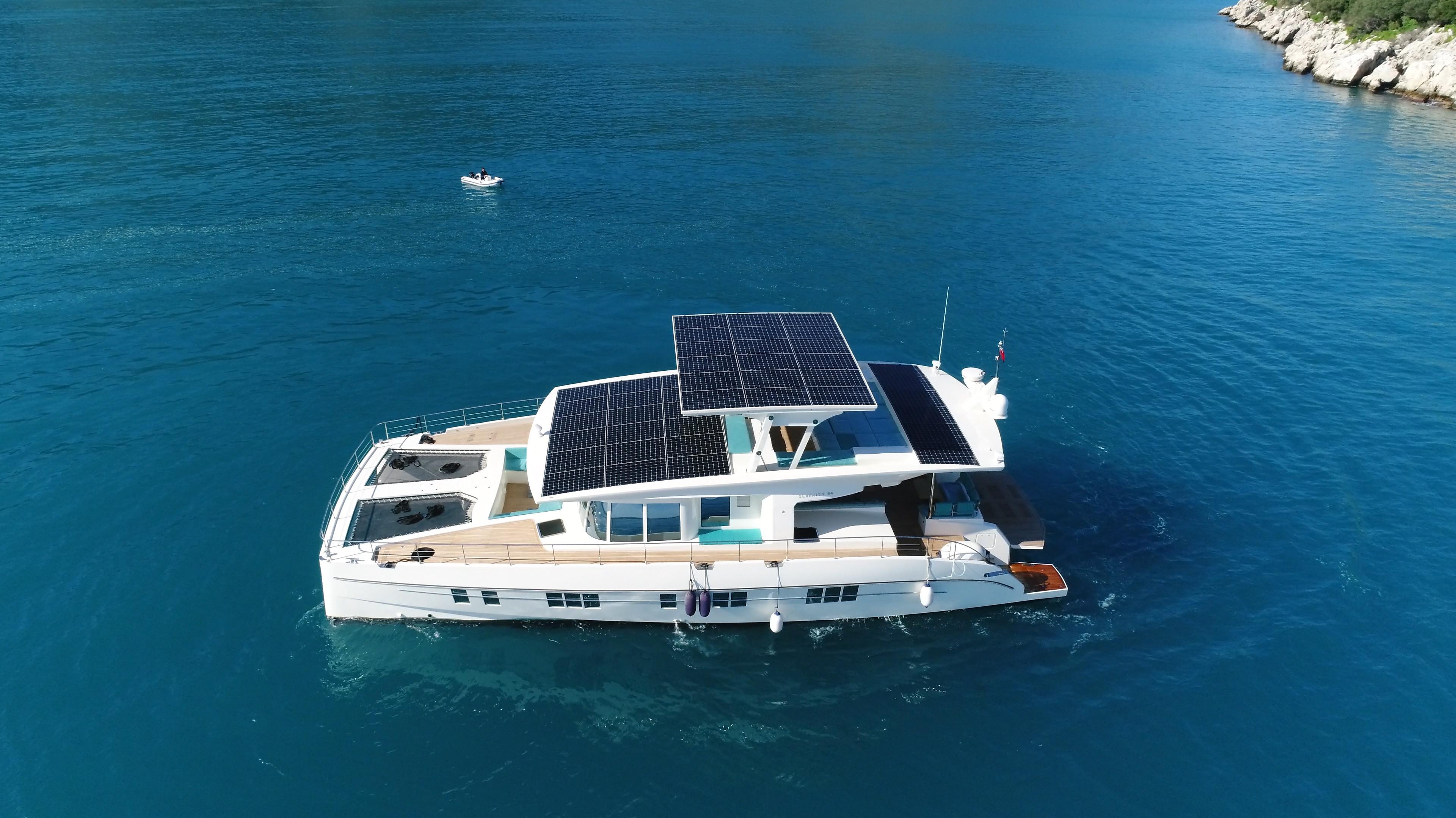 2019 SERENITY 64 64 Electric Hybrid