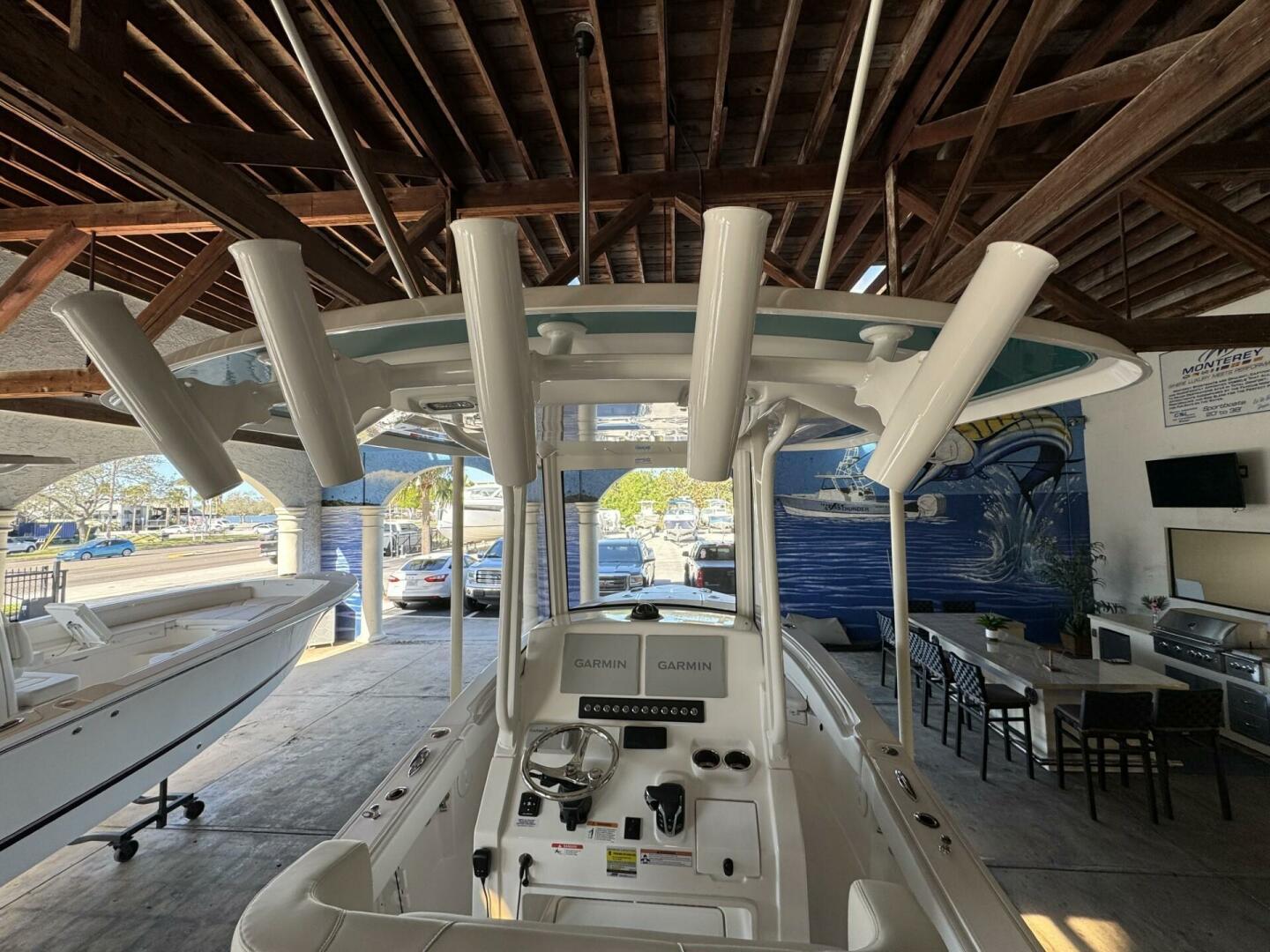 2025 Regulator 24 XO-6