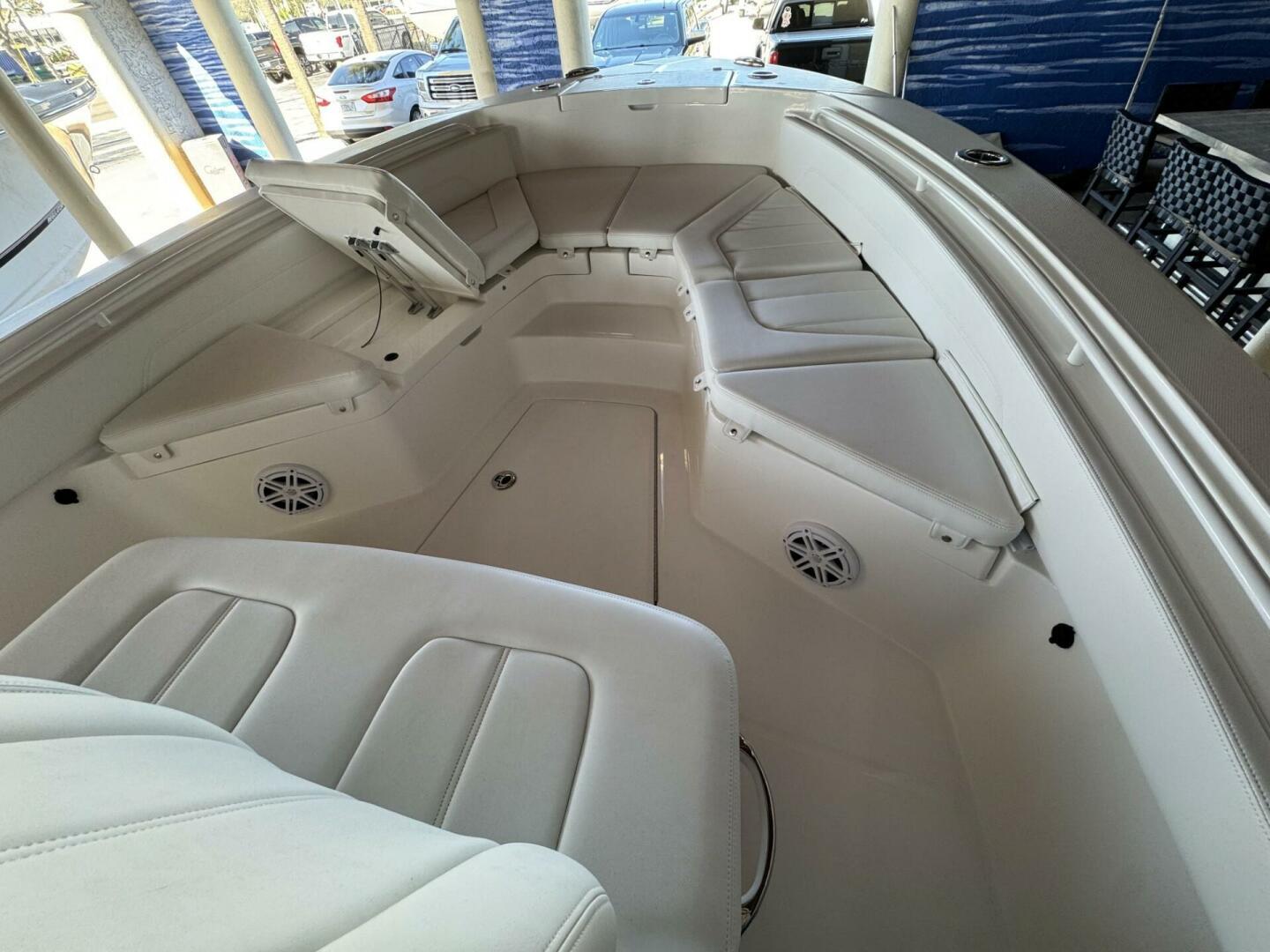 2025 Regulator 24 XO-10