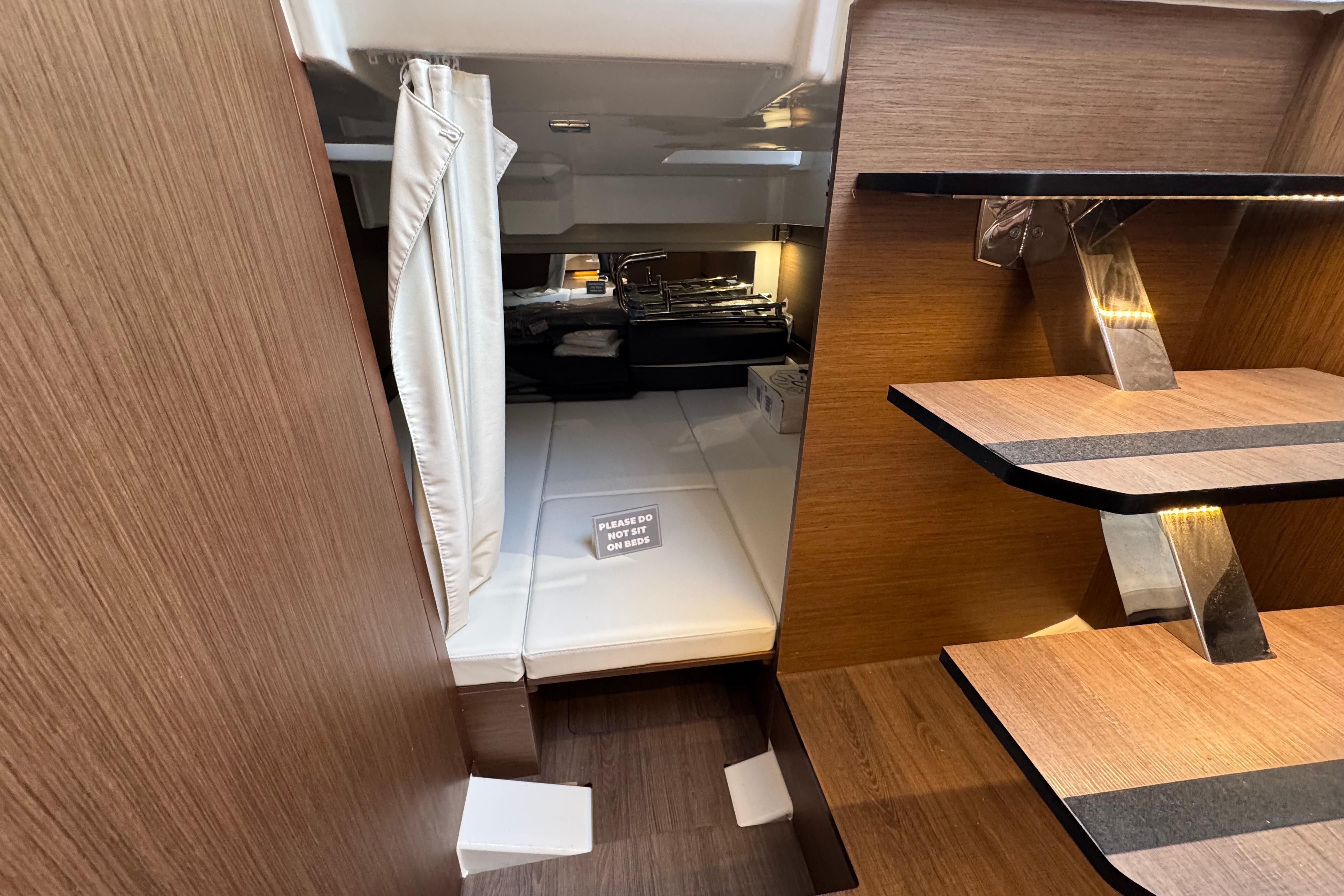 2025 Jeanneau Leader 10.5 WA Series 2-14