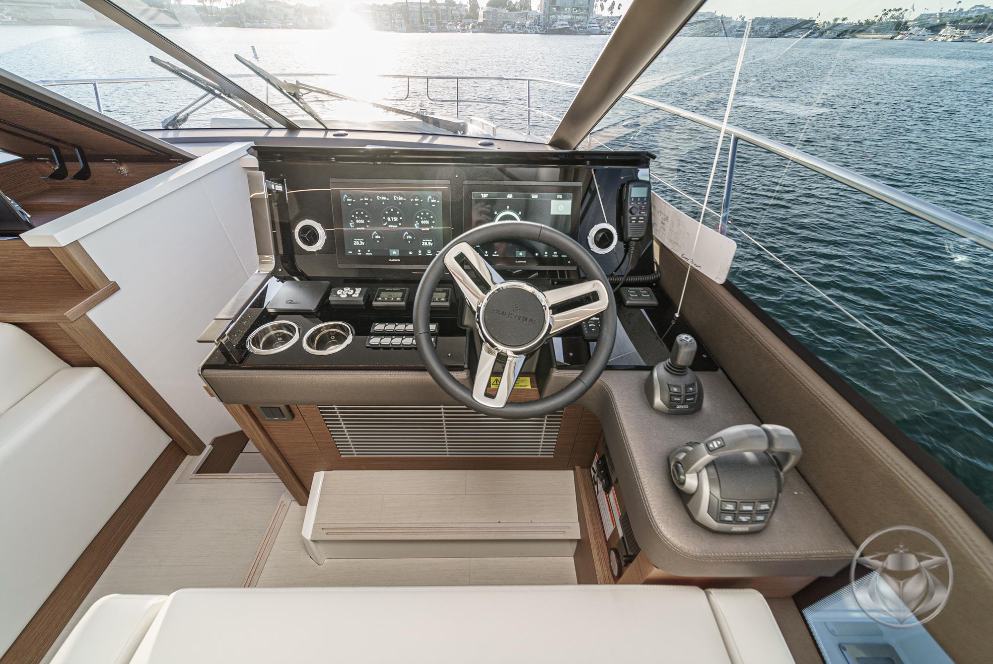 2025 Prestige 520 Fly #PR350F inventory image at Sun Country Marine Group, San Diego Marriott Marquis 2025 Prestige 520 Fly #PR350F inventory image at Sun Country Marine Group, San Diego Marriott Marquis