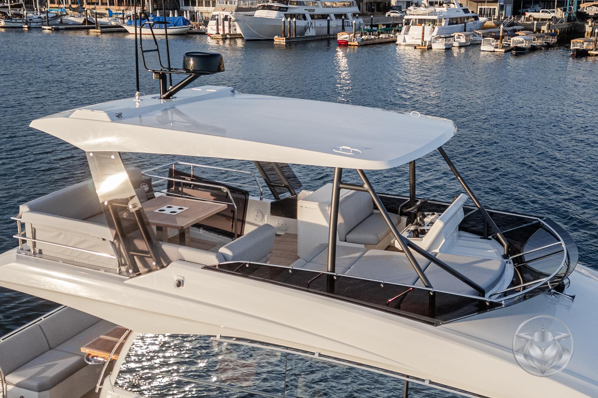2025 Prestige 520 Fly #PR350F inventory image at Sun Country Marine Group, San Diego Marriott Marquis 2025 Prestige 520 Fly #PR350F inventory image at Sun Country Marine Group, San Diego Marriott Marquis
