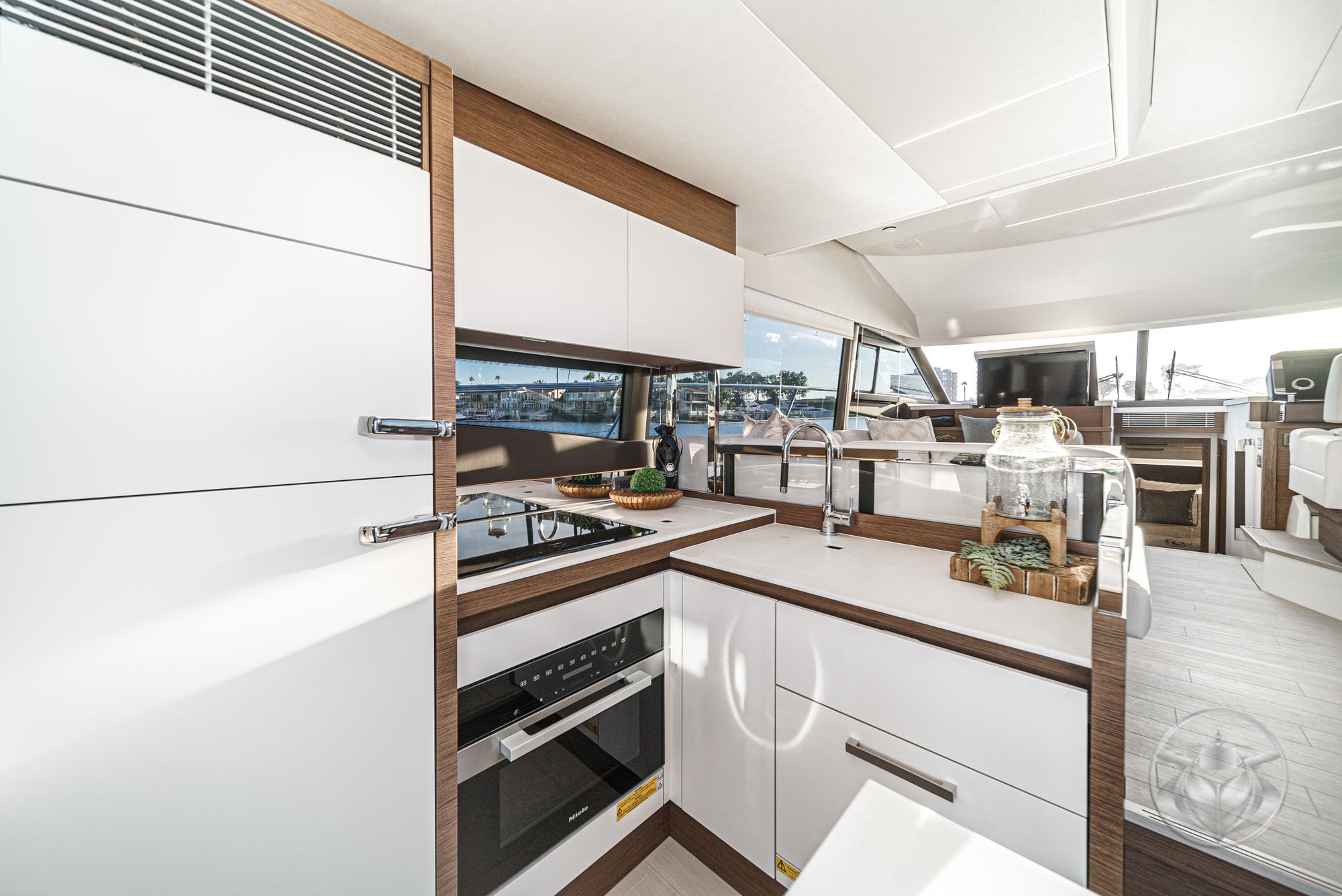 2025 Prestige 520 Fly #PR350F inventory image at Sun Country Marine Group, San Diego Marriott Marquis 2025 Prestige 520 Fly #PR350F inventory image at Sun Country Marine Group, San Diego Marriott Marquis