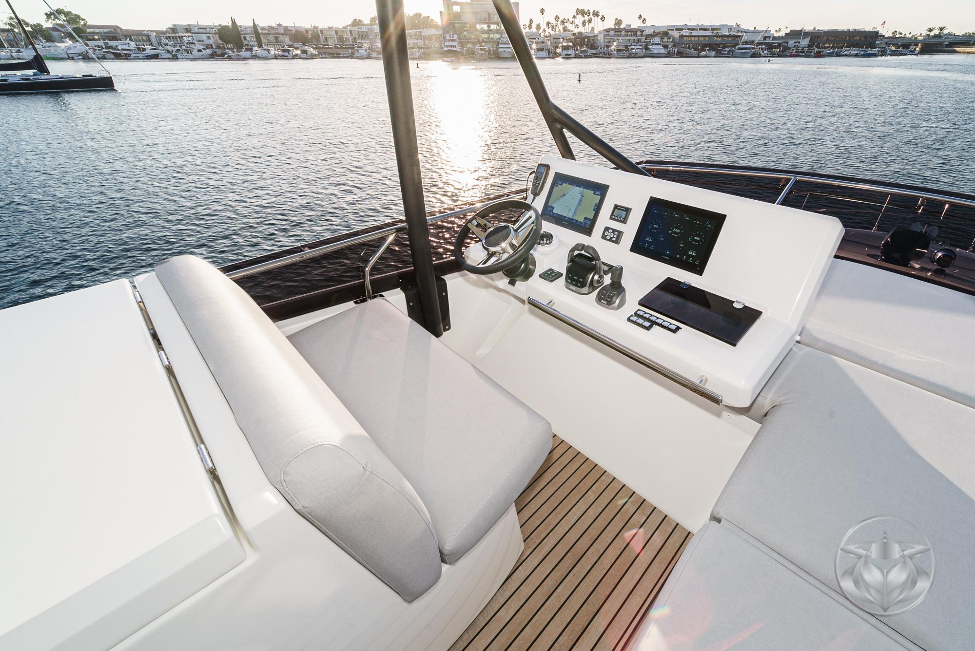 2025 Prestige 520 Fly #PR350F inventory image at Sun Country Marine Group, San Diego Marriott Marquis 2025 Prestige 520 Fly #PR350F inventory image at Sun Country Marine Group, San Diego Marriott Marquis