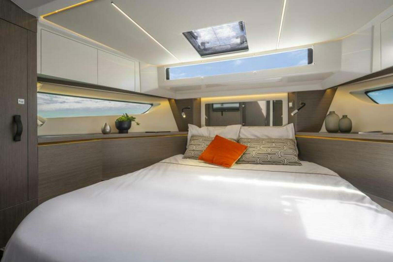 2024 Jeanneau NC1295 Fly-8