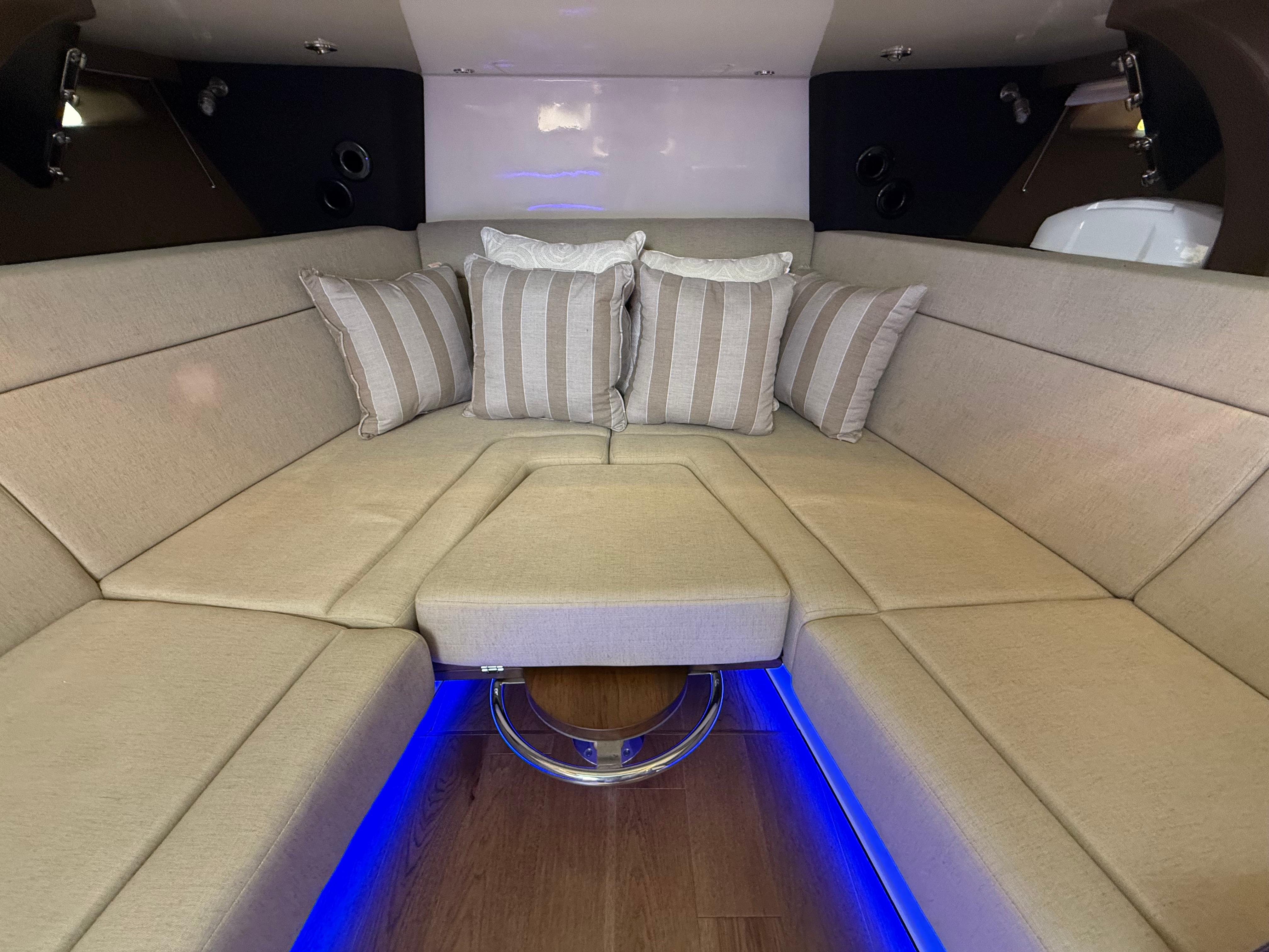 2019 Boston Whaler 420 Outrage #TBRL0118LLC inventory image at Sun Country Marine Group, Newport Beach 2019 Boston Whaler 420 Outrage #TBRL0118LLC inventory image at Sun Country Marine Group, Newport Beach