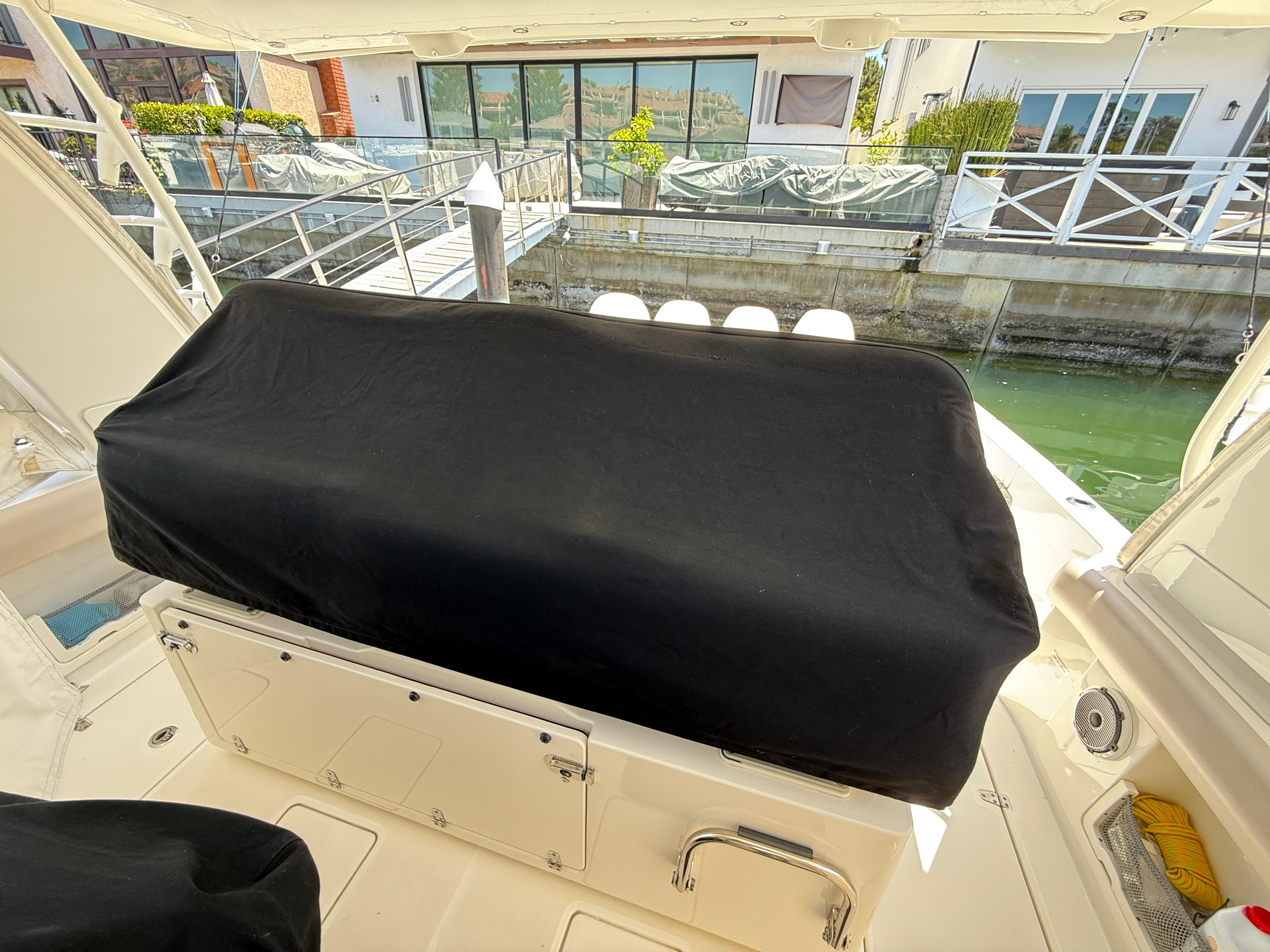 2019 Boston Whaler 420 Outrage #TBRL0118LLC inventory image at Sun Country Marine Group, Newport Beach 2019 Boston Whaler 420 Outrage #TBRL0118LLC inventory image at Sun Country Marine Group, Newport Beach